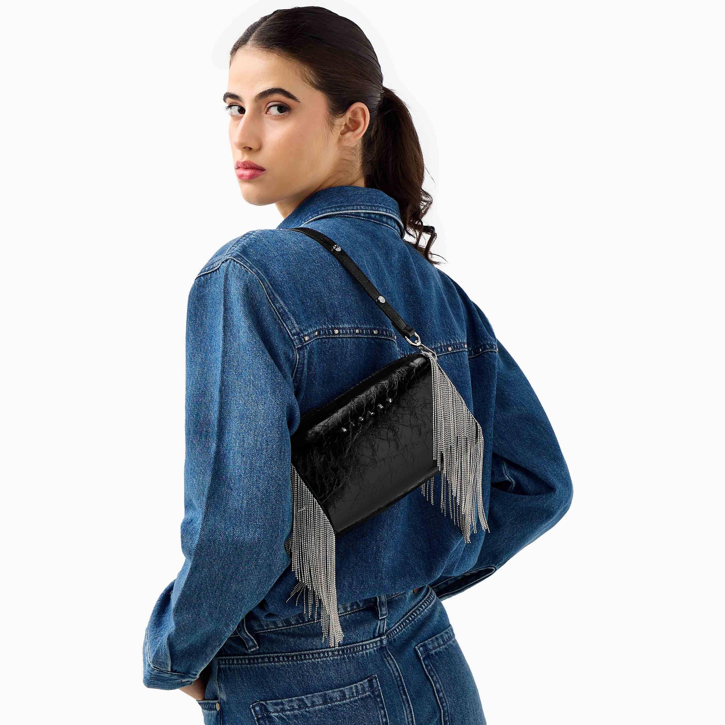 شنطة كتف بسحّاب إغلاق وتفاصيل شراشيب من سيسلي-women-bagsandwallets-handbags-image-8