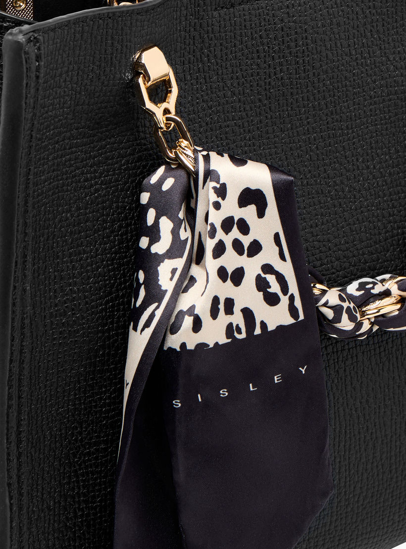 شنطة توت بارزة الملمس بتفاصيل وشاح وسلسلة من سيسلي-women-bagsandwallets-handbags-image-5