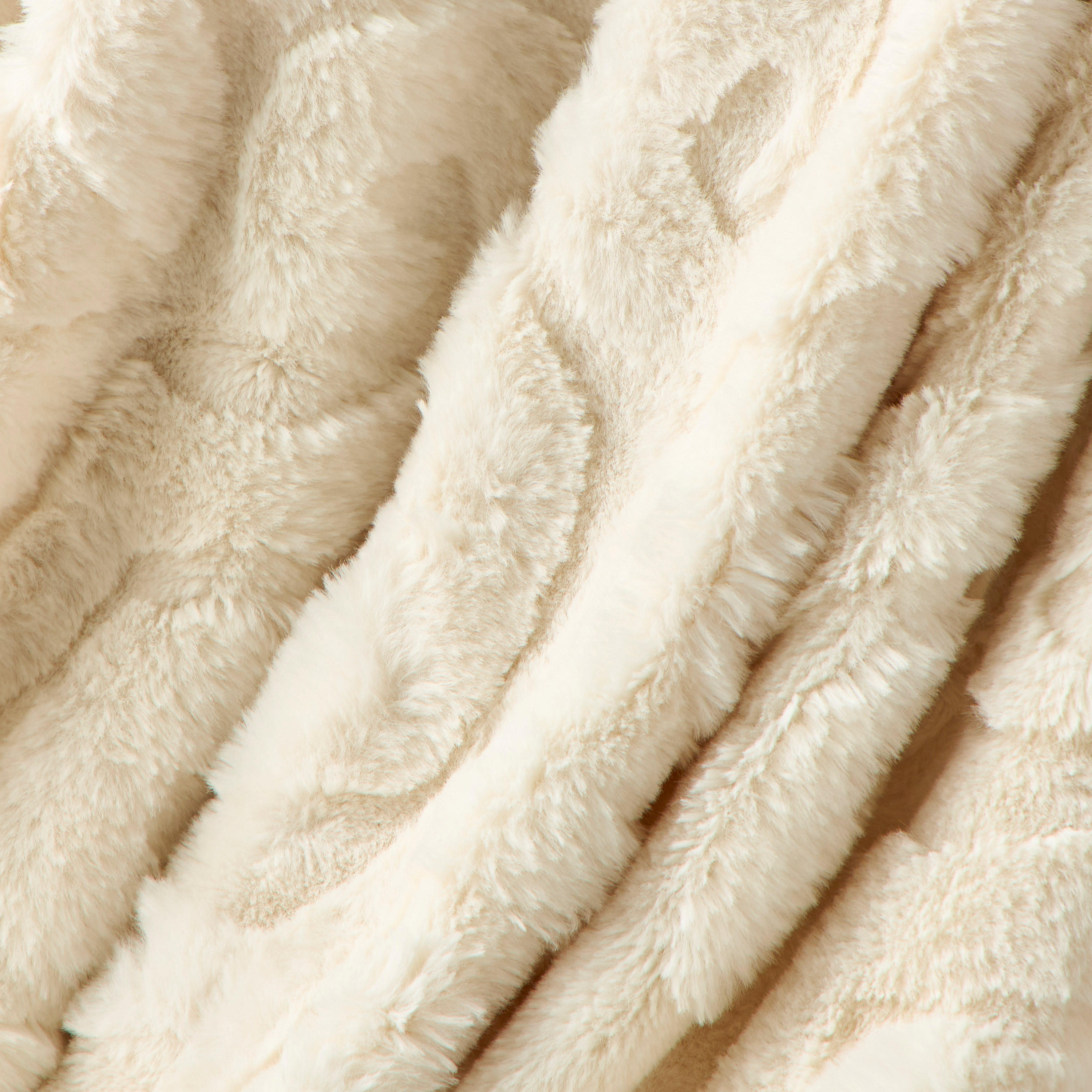Gia Como - Jacquard Throw Rabbit Fur - Ivory -household-cushionsandthrows-throwsandblankets-throws-image-3