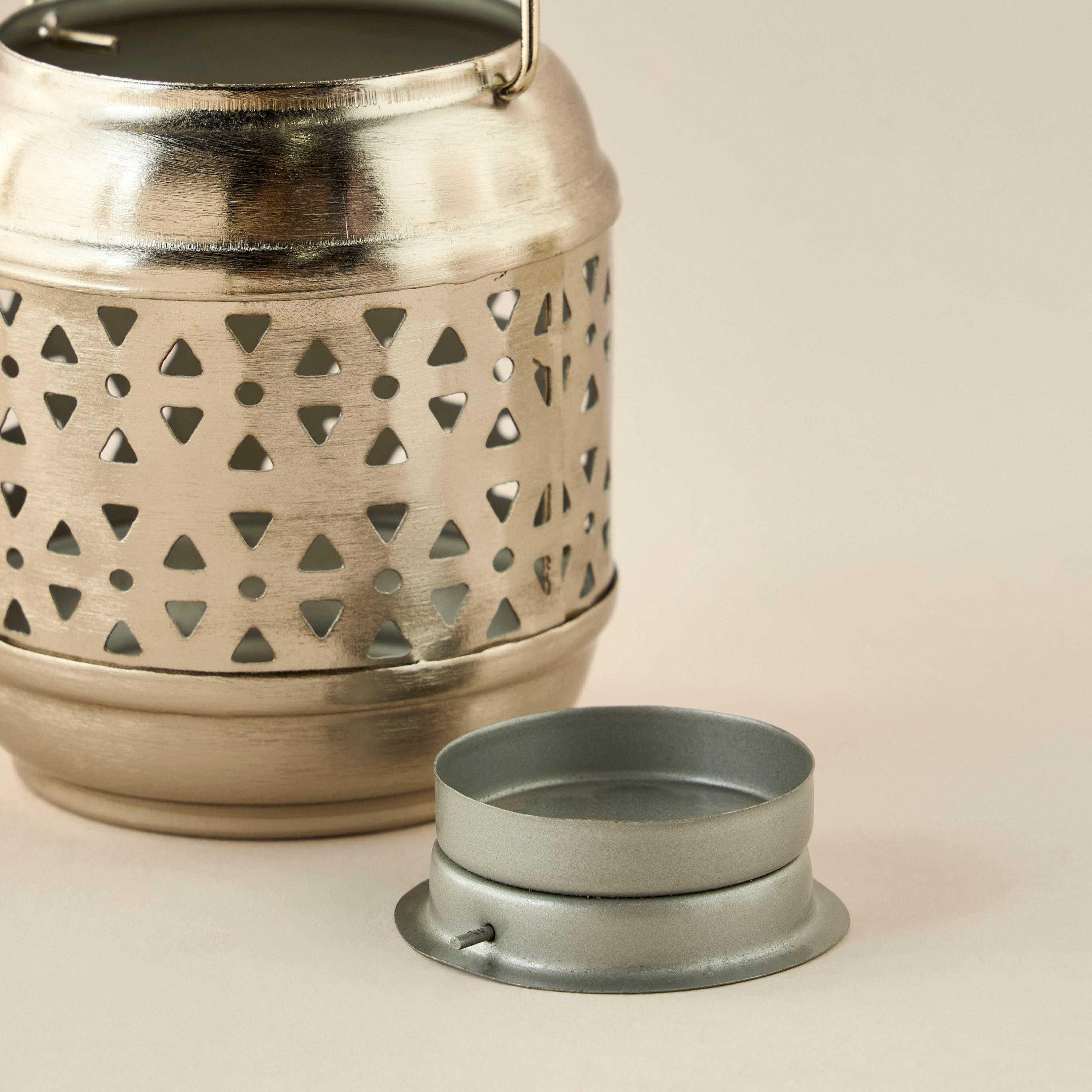 Cutout Detail Metal Lantern with Handle-household-decor-candleholdersandlanterns-image-4