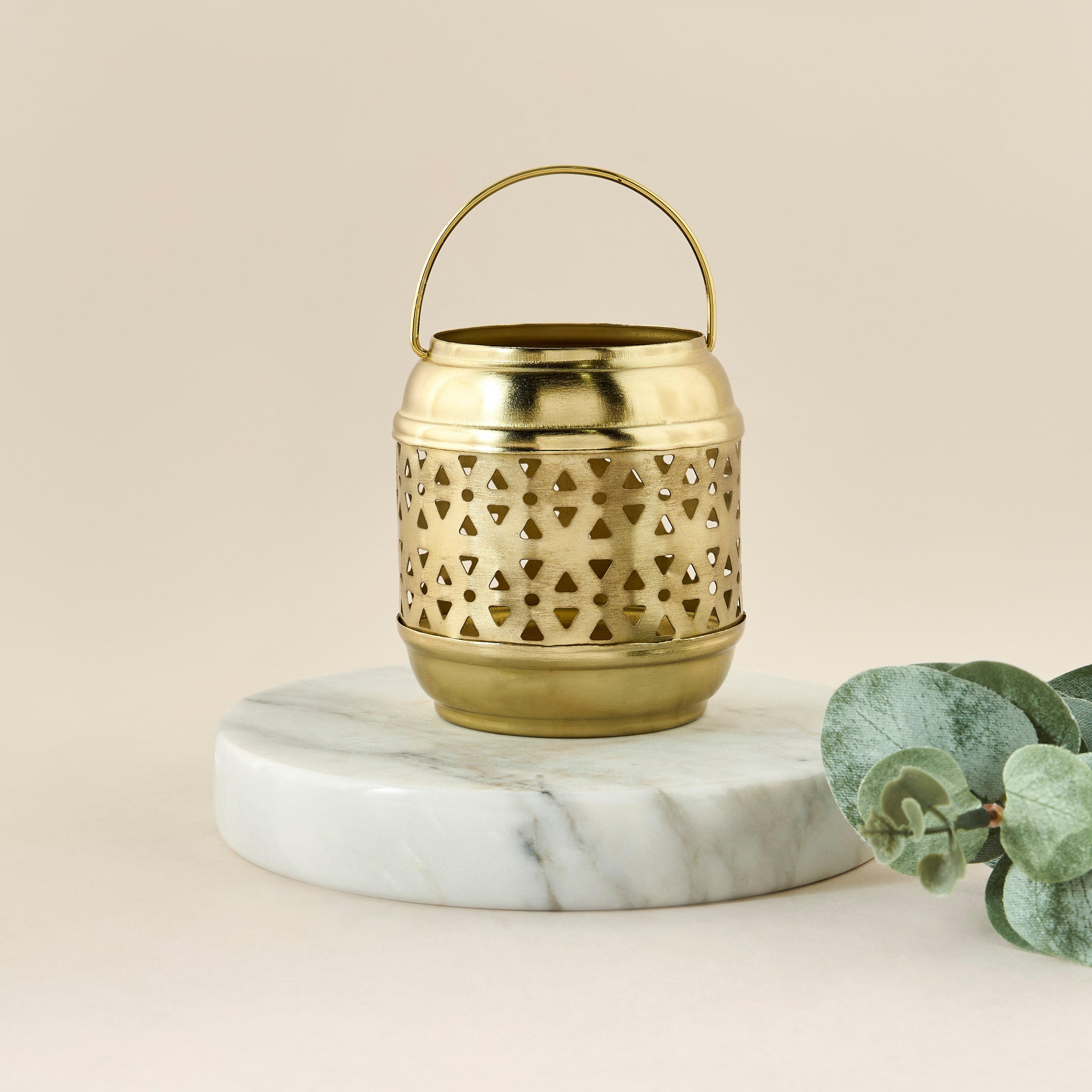 Cutout Detail Metal Lantern with Handle-household-decor-candleholdersandlanterns-image-1