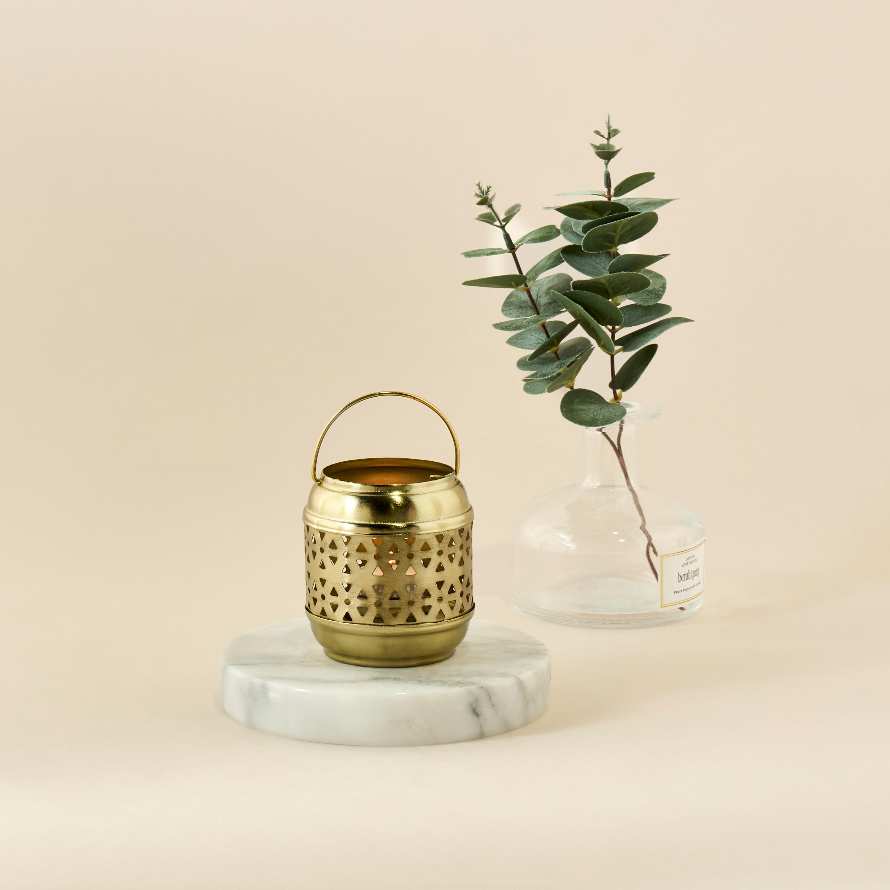 Cutout Detail Metal Lantern with Handle-household-decor-candleholdersandlanterns-image-2