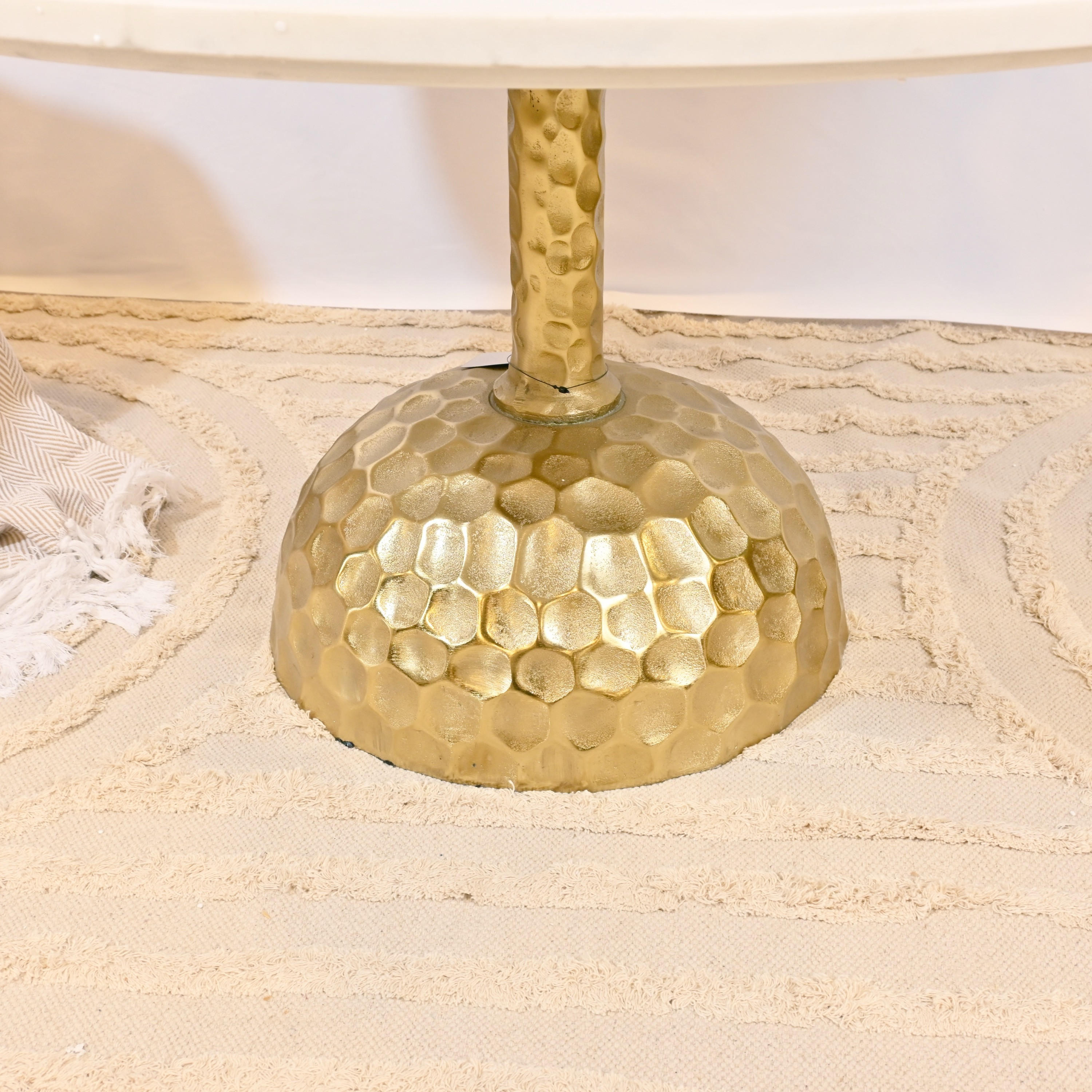 طاولة قهوة بسطح رخام صنعت بواسطة لايف ستايل-furniture-livingroom-coffeetables-image-4
