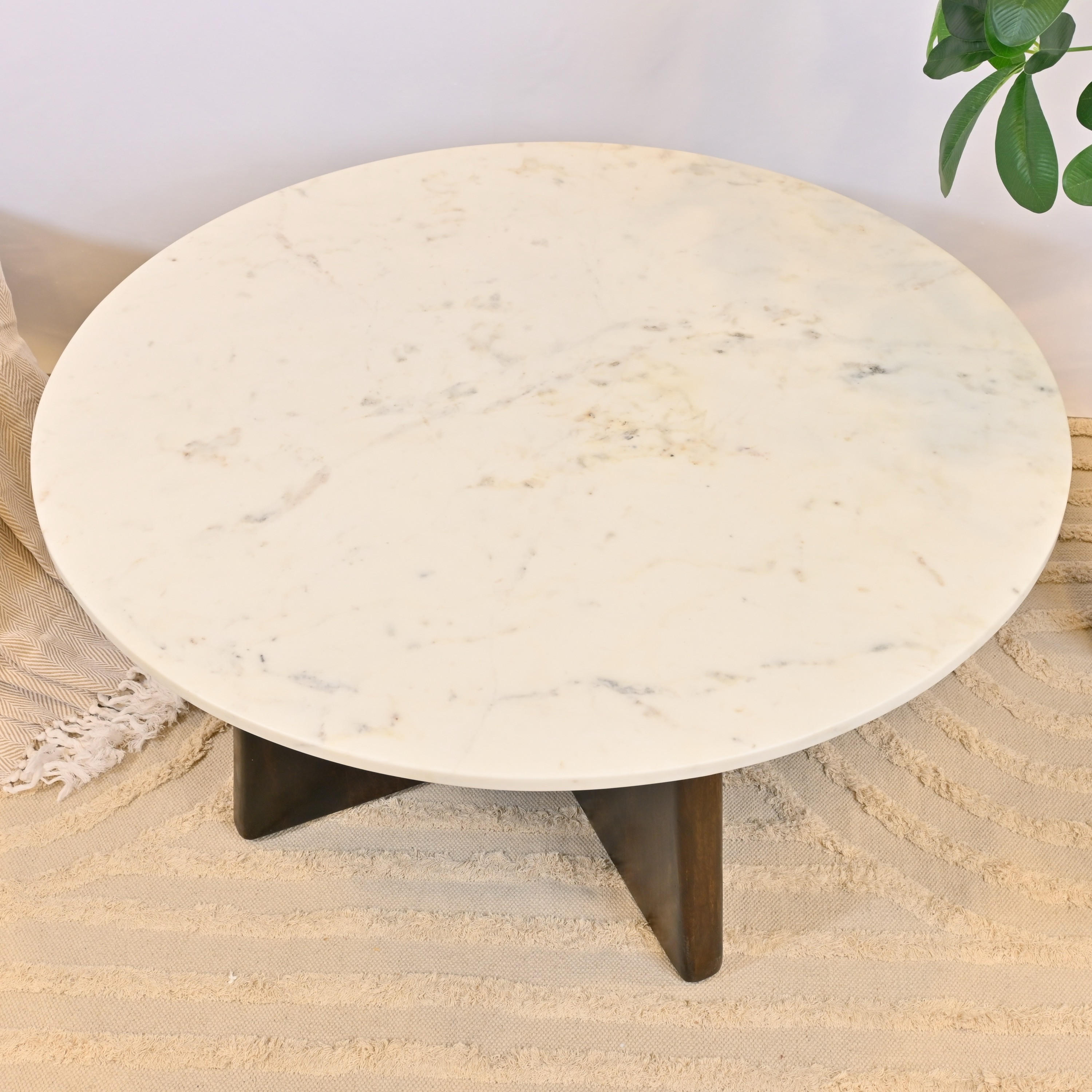 طاولة قهوة بسطح رخام صنعت بواسطة لايف ستايل-furniture-livingroom-coffeetables-image-2