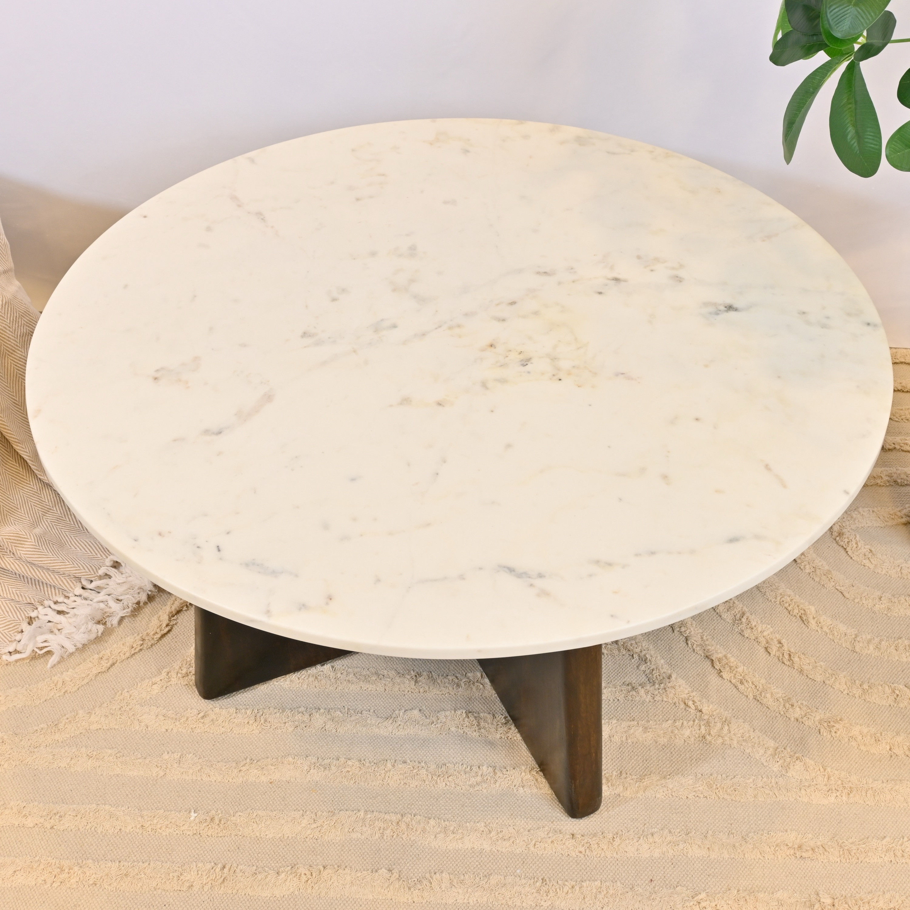طاولة قهوة بسطح رخام صنعت بواسطة لايف ستايل-furniture-livingroom-coffeetables-image-2