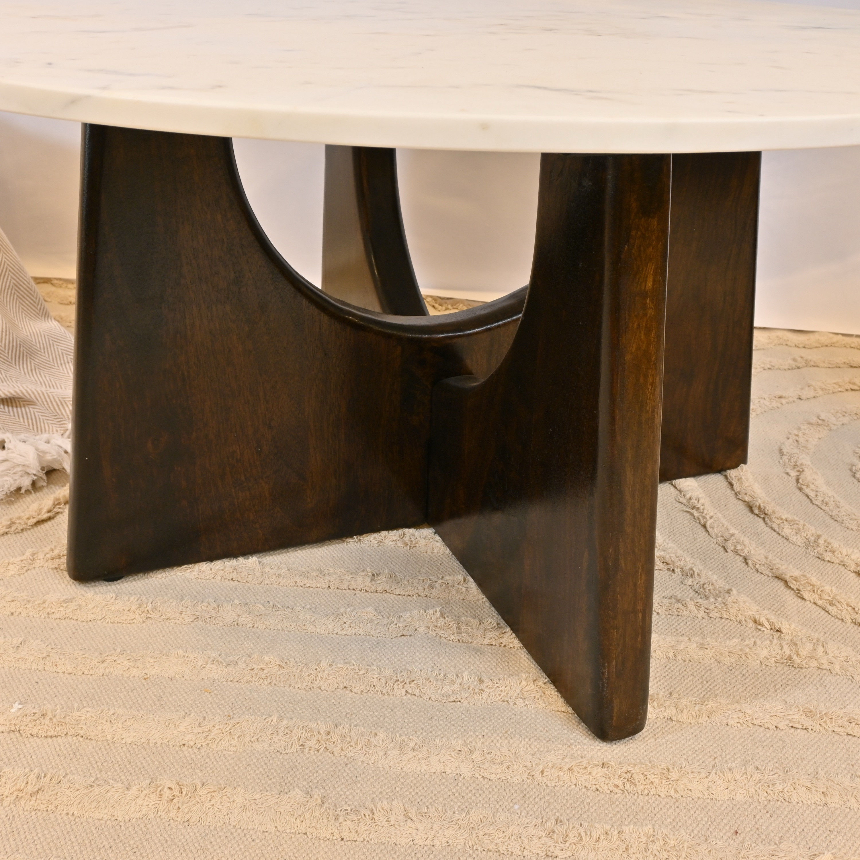طاولة قهوة بسطح رخام صنعت بواسطة لايف ستايل-furniture-livingroom-coffeetables-image-3