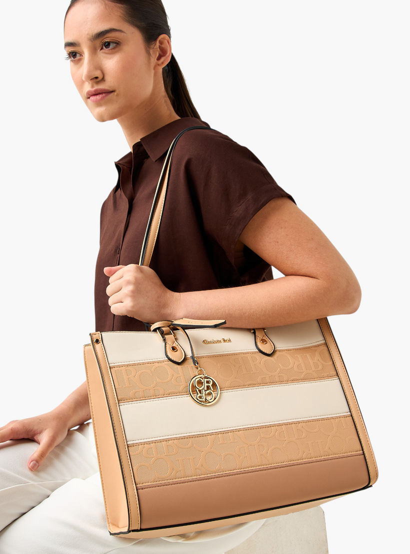 شنطة توت بألواح ومقبض مزدوج من تشارلوت ريد-women-bagsandwallets-handbags-image-2