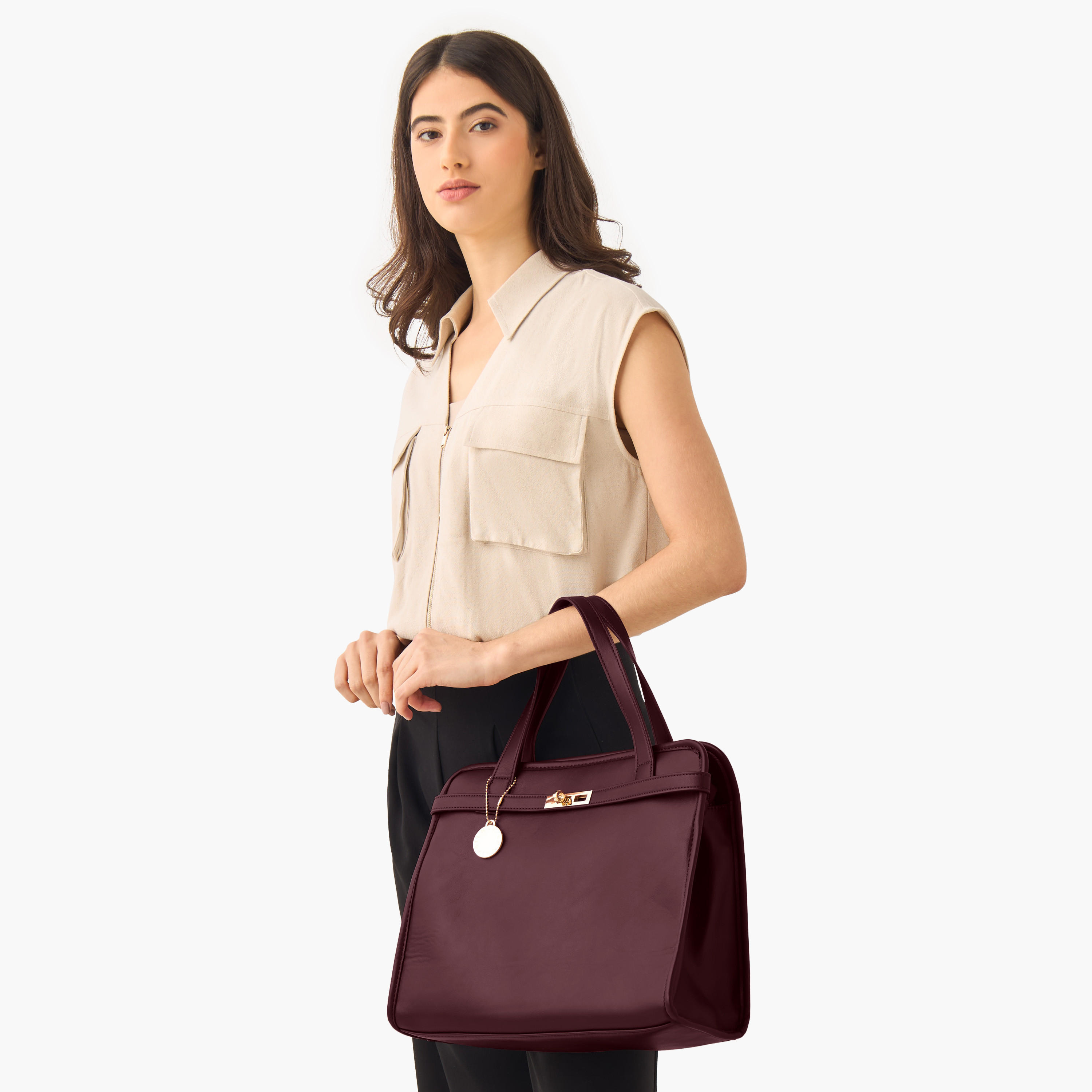 شنطة توتي مزينة بتفاصيل دلايات وحزام قابل للفصل من مارينا جالانتي-women-bagsandwallets-handbags-image-2