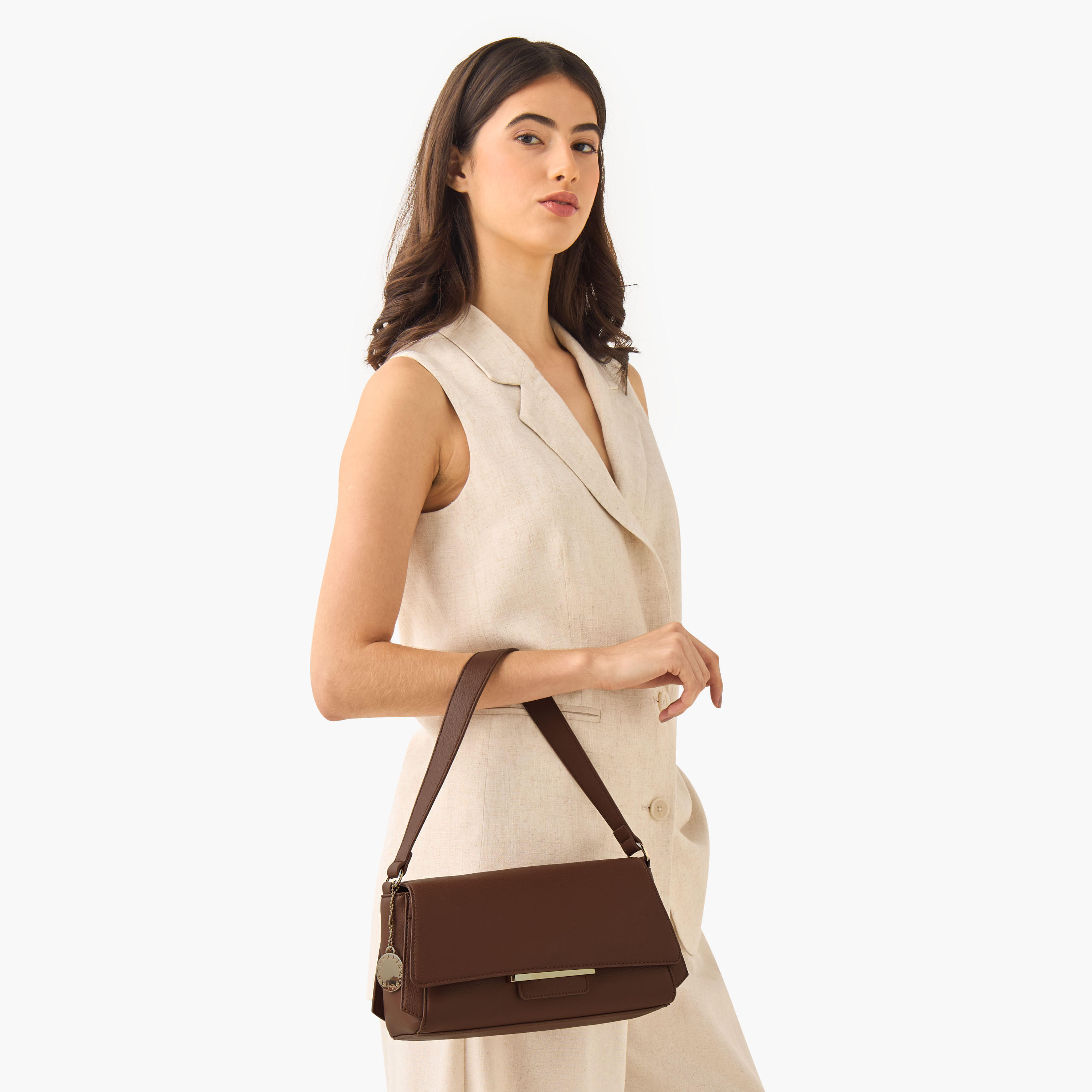 شنطة كروس بودي مزينة بدلايّة وحزام قابل للفصل من مارينا جالانتي-women-bagsandwallets-handbags-image-2