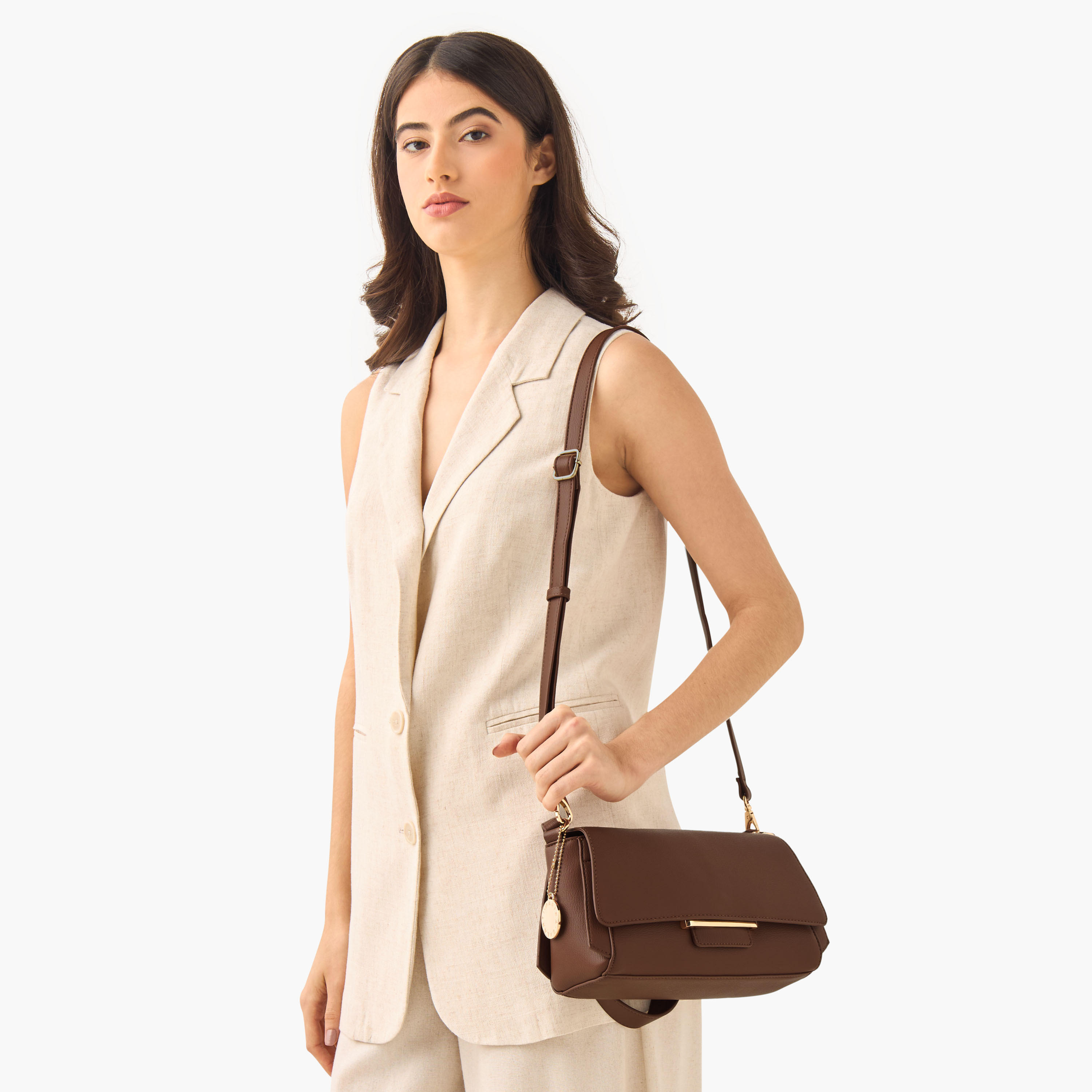 شنطة كروس بودي مزينة بدلايّة وحزام قابل للفصل من مارينا جالانتي-women-bagsandwallets-handbags-image-8