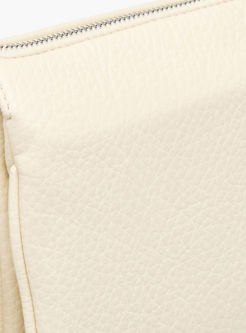 شنطة كروس بودي بارزة الملمس بحزام قابل للتعديل من يو سي بي-women-bagsandwallets-handbags-image-5