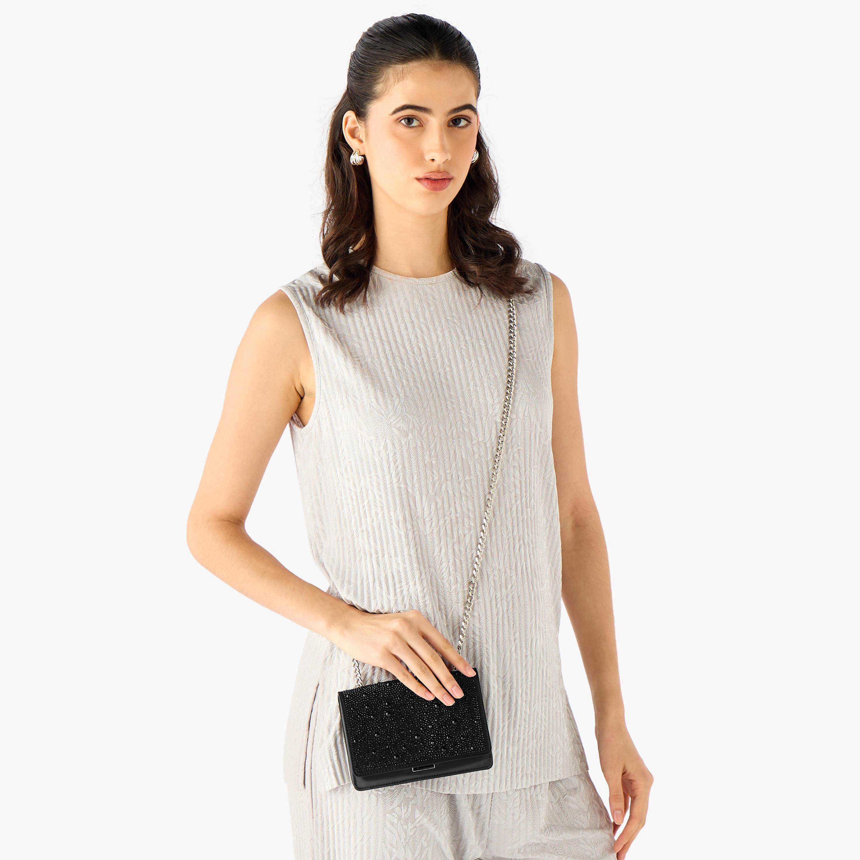 شنطة كروس بودي مزينة بحزام سلسلة من ستيف مادن-women-bagsandwallets-handbags-image-8