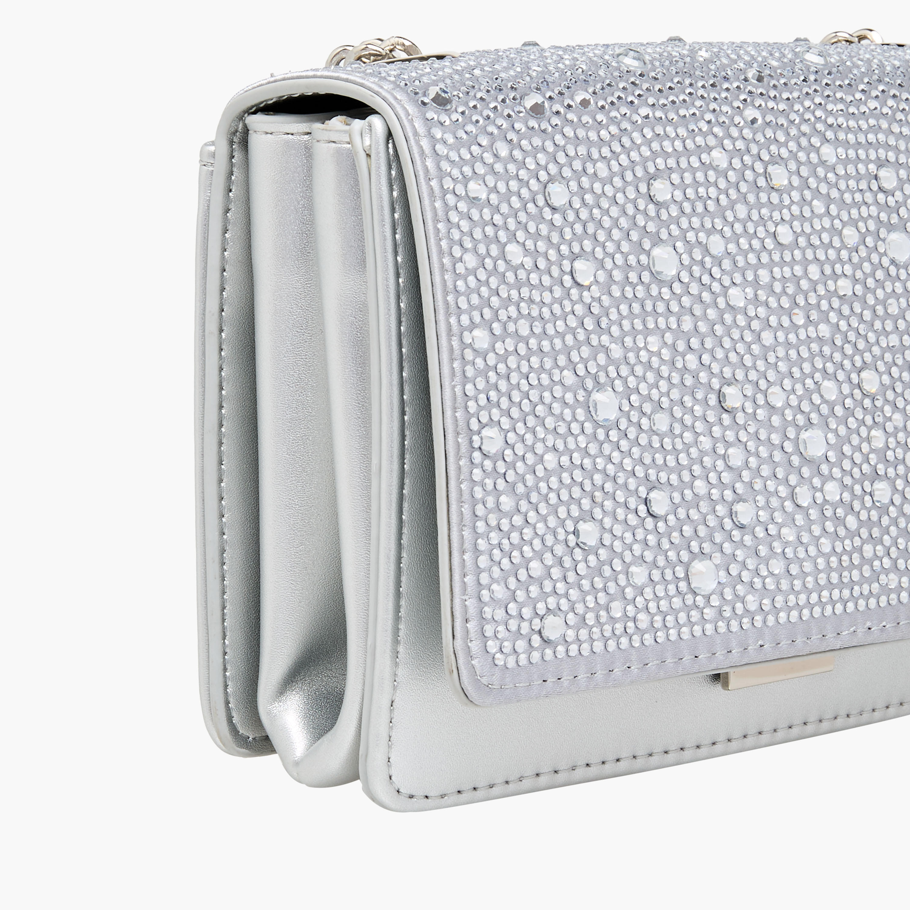 شنطة كروس بودي مزينة بحزام سلسلة من ستيف مادن-women-bagsandwallets-handbags-image-5