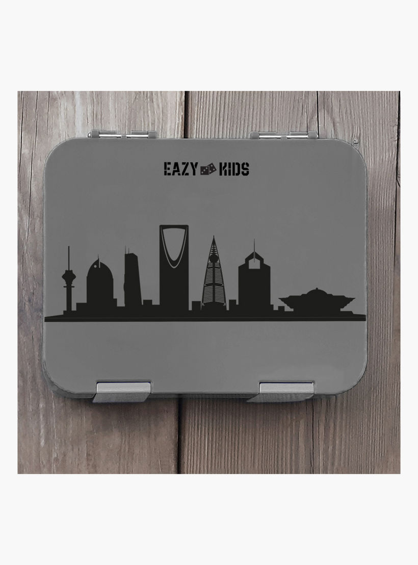 طقم شنطة غداء بنتو بطبعات بـ4 أقسام مع قاطع ساندويتشات من إيزي كيدز-school-lunchessentials-lunchboxes-image-3