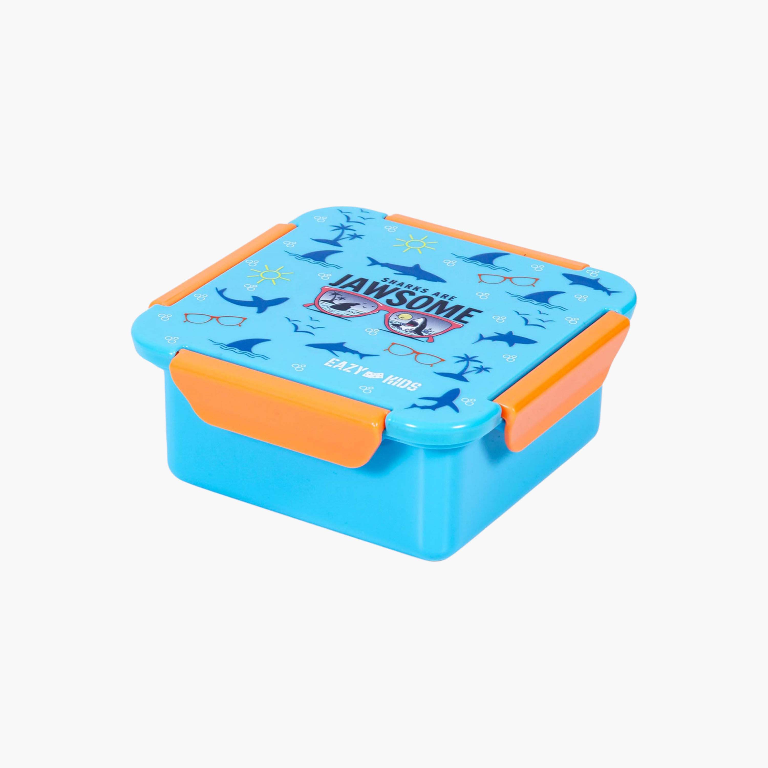 صندوق غداء بطبعات القرش مع غطاء بإغلاق بمشبك من إيزي كيدز-school-lunchessentials-lunchboxes-image-1