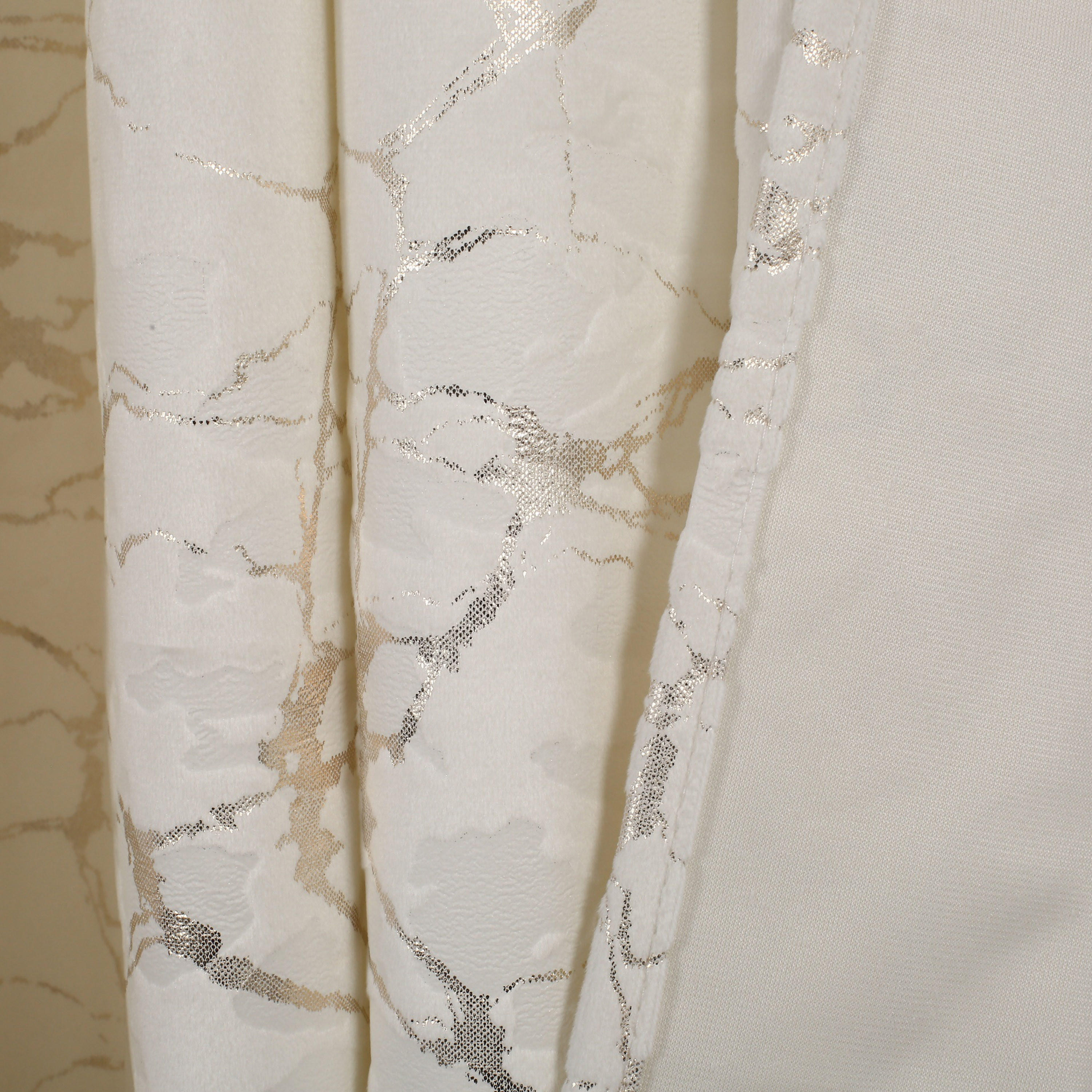 زوج ستائر مخملية بحلقات معدنية وورق ذهبي-household-windows-curtains-image-10