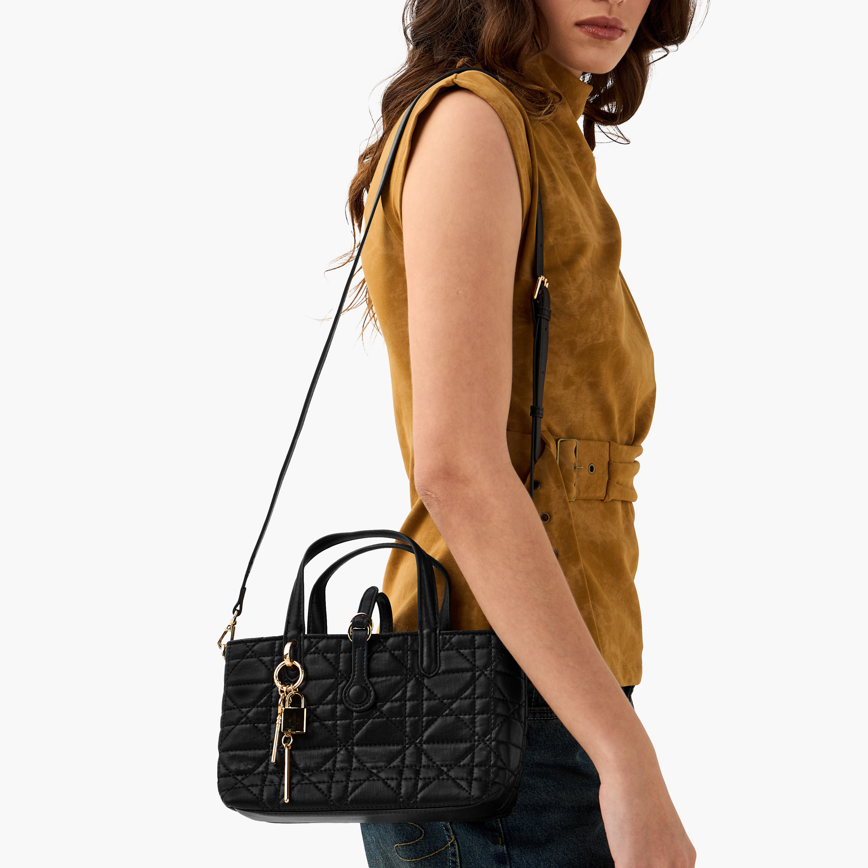 شنطة كروس بودي مبطن بدلاية من ساشا-women-bagsandwallets-handbags-image-2