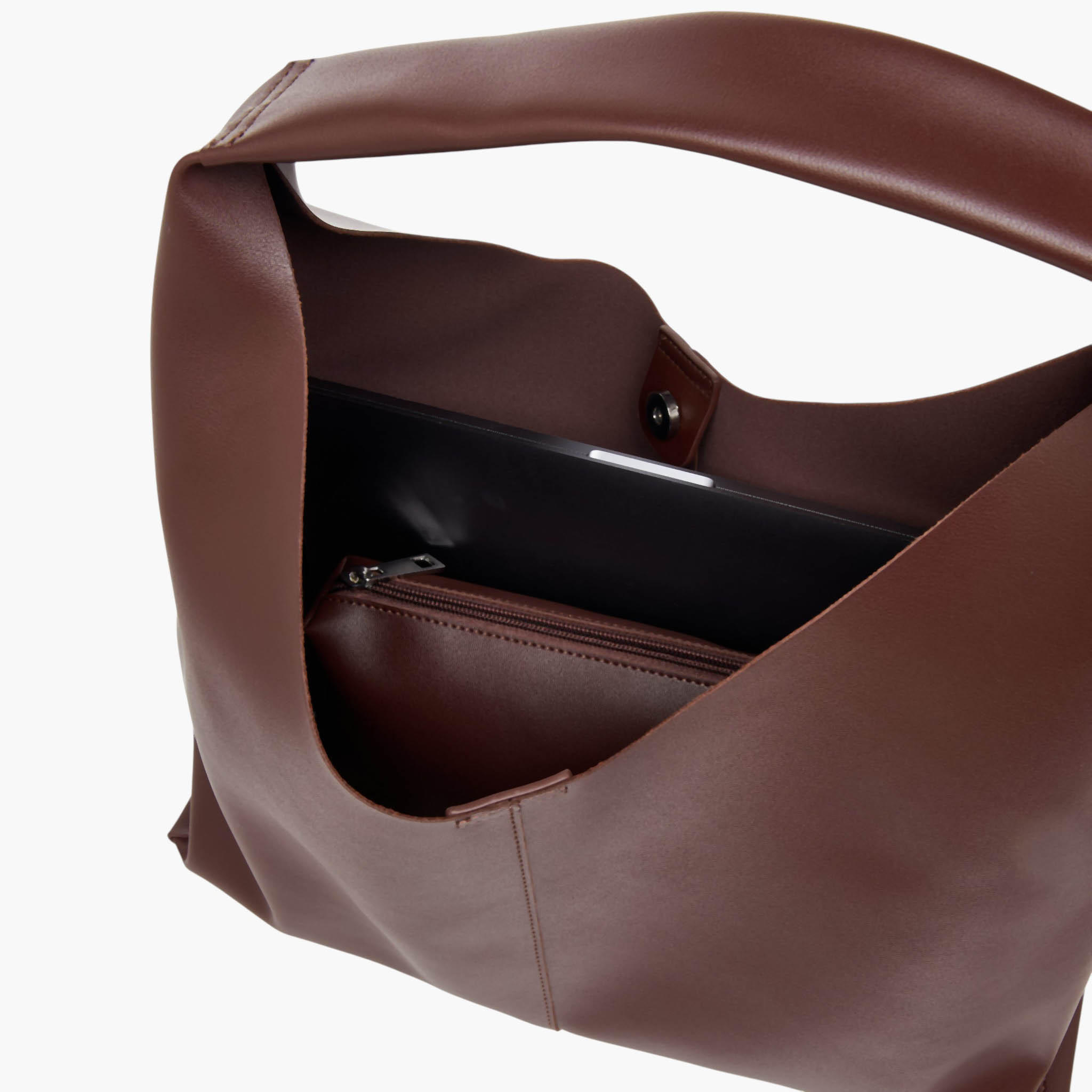 شنطة هوبو بلون سادة مع محفظة تيا من ساشا-women-bagsandwallets-handbags-image-9