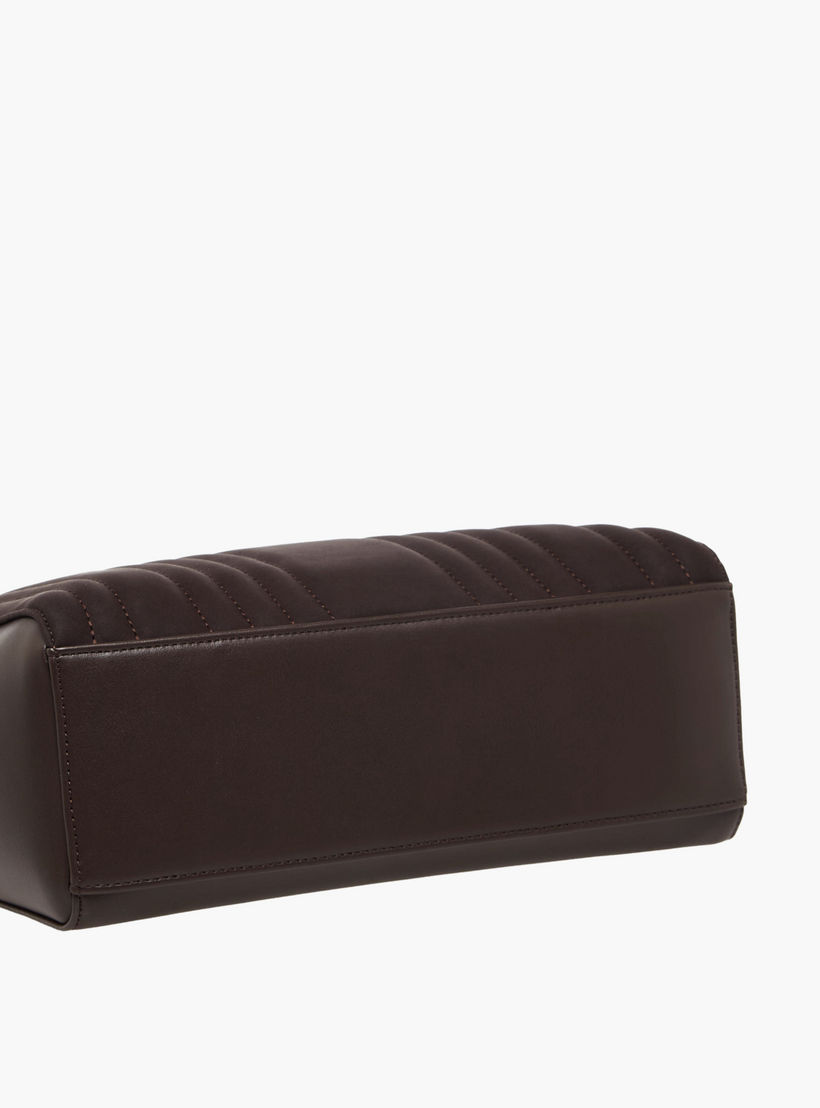 شنطة توتي بارزة الملمس بمقابض مزدوجة كودس من ساشا-women-bagsandwallets-handbags-image-7
