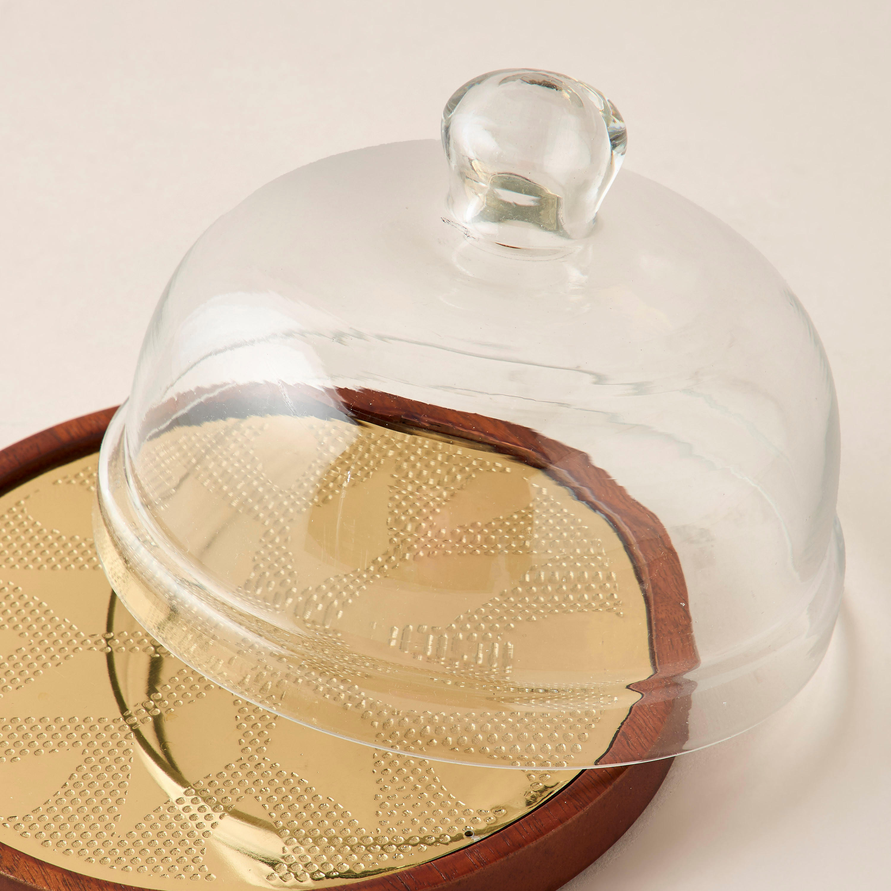 حامل كيك خشبي منقوش بغطاء قبة زجاجي - 16x16x9 سم-household-dining-serveware-cakestands-image-3