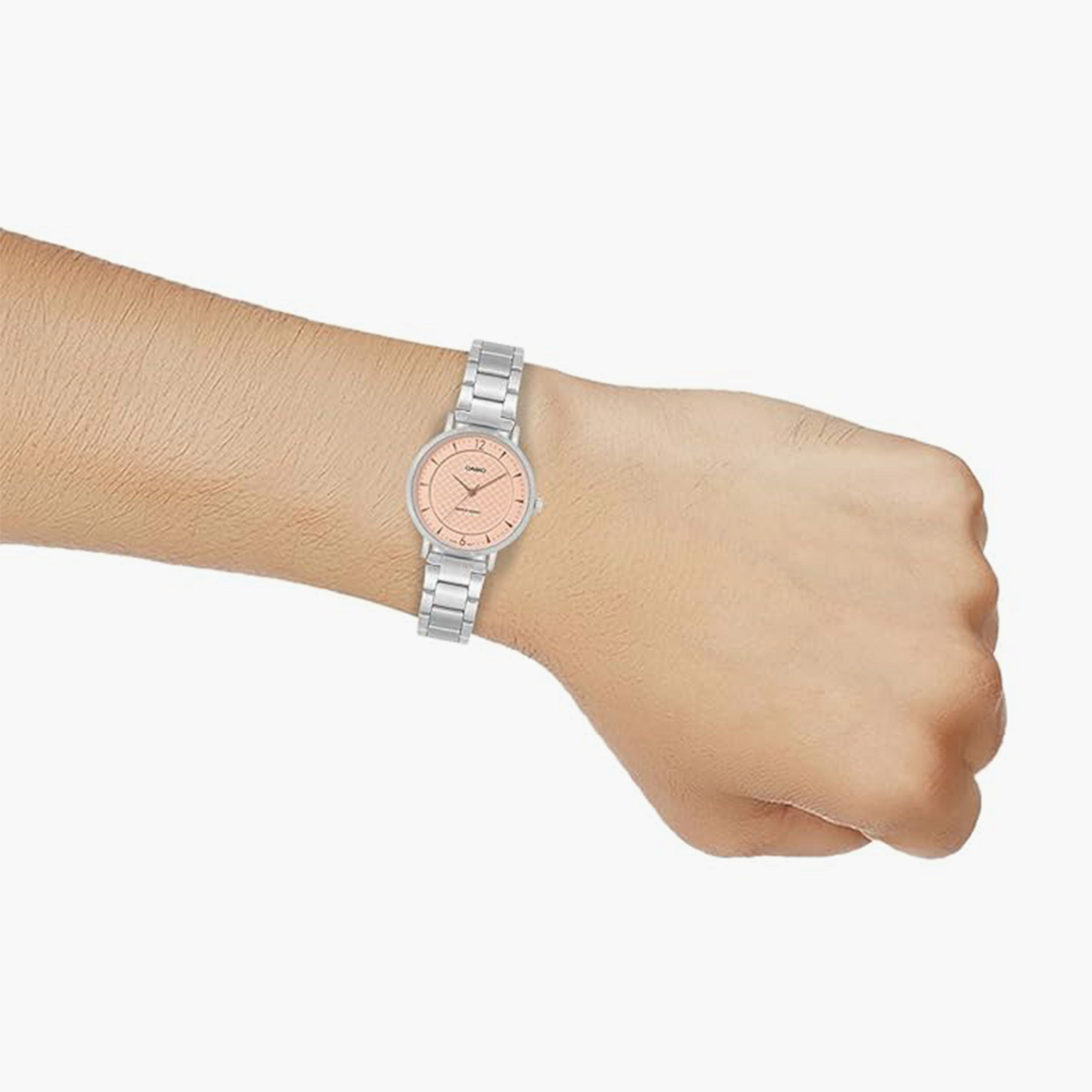 كاسيو- ساعة نسائية تناظرية حزام ستانلس ستيل لون فضي 34 مم | LTP-VT04D-4ADF-women-watchesandjewellery-watches-image-7