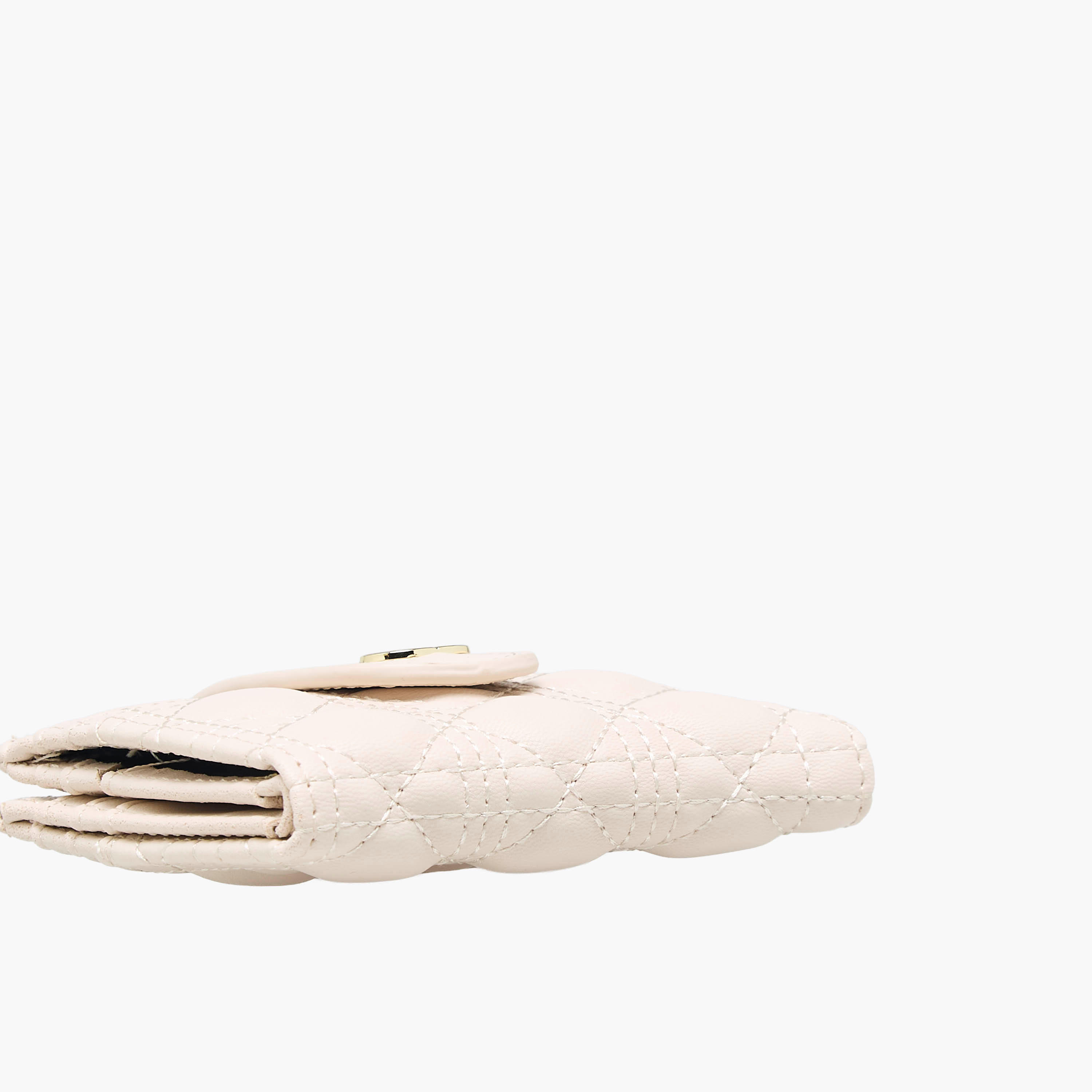 محفظة بارزة الملمس من ساشا-women-bagsandwallets-wallets-image-4