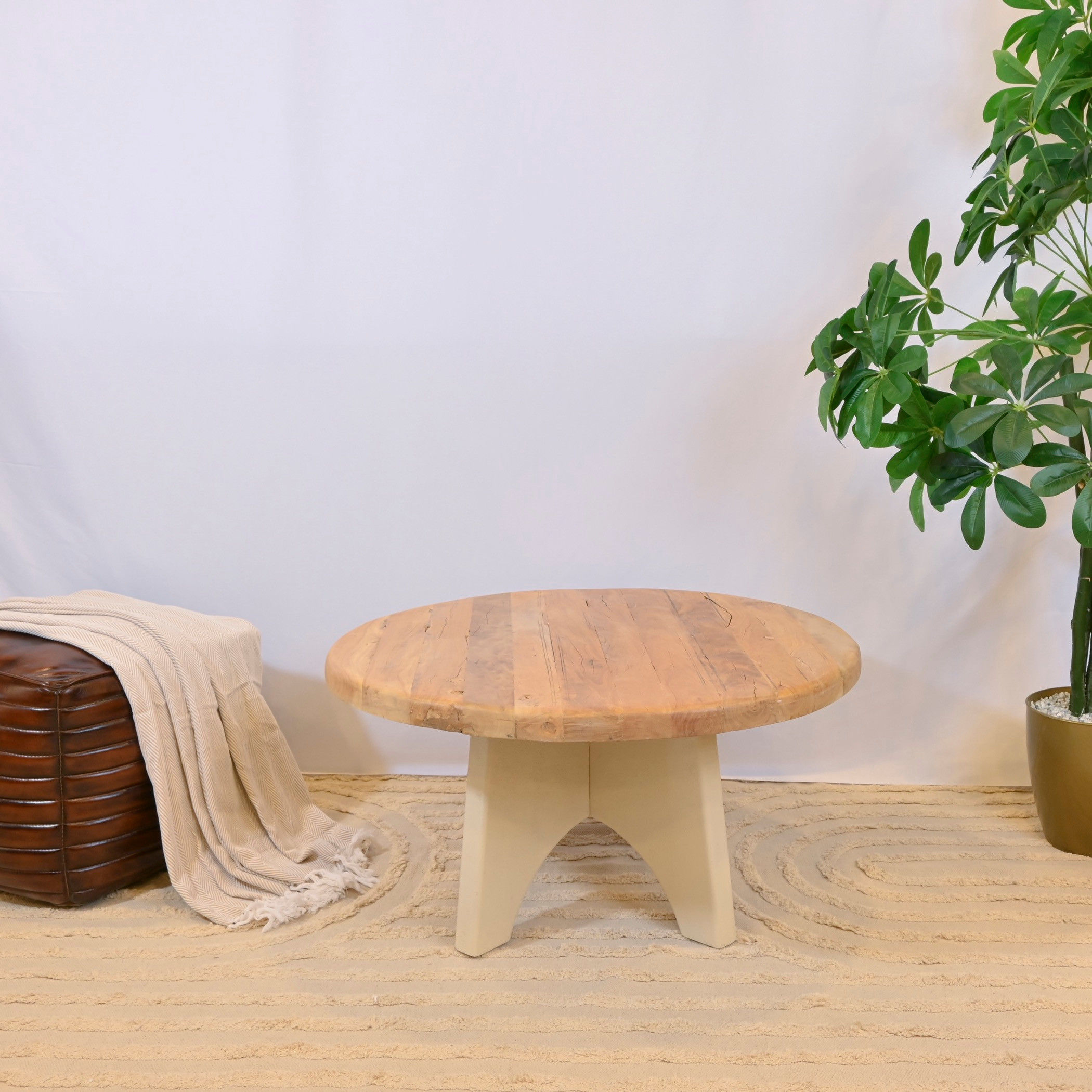 طاولة قهوة بسطح خشب صنعت بواسطة لايف ستايل-furniture-livingroom-coffeetables-image-2