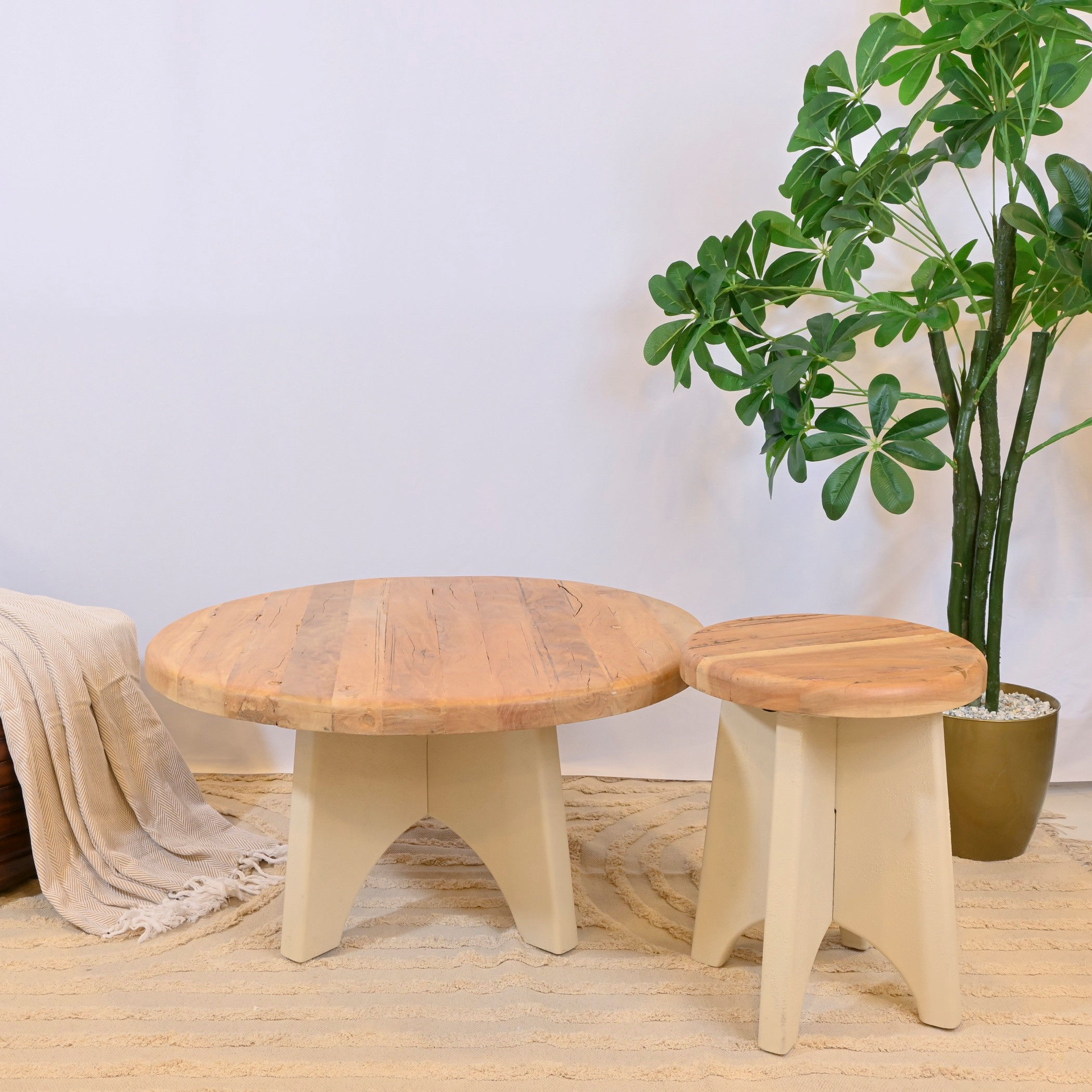 طاولة قهوة بسطح خشب صنعت بواسطة لايف ستايل-furniture-livingroom-coffeetables-image-6