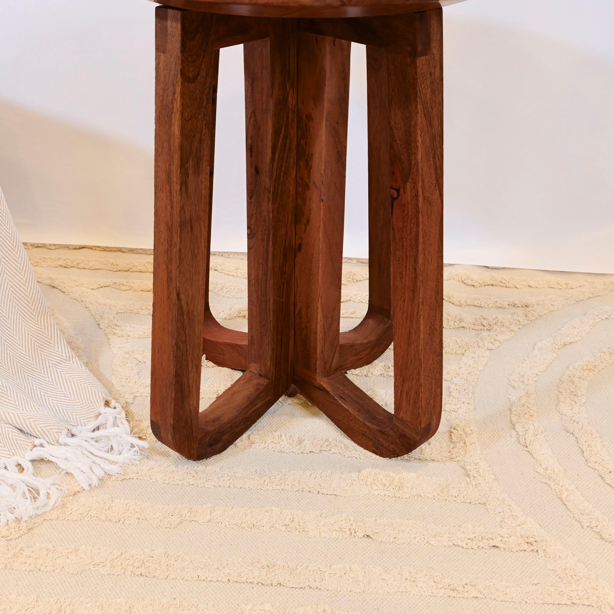 طاولة زينة بسطح خشب صنعت بواسطة لايف ستايل-furniture-livingroom-sideandendtables-image-3