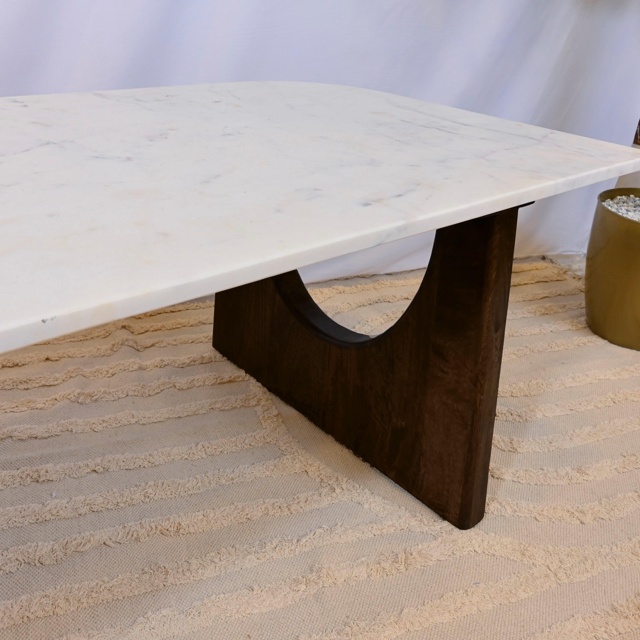 طاولة قهوة بسطح رخام صنعت بواسطة لايف ستايل-furniture-livingroom-sideandendtables-image-3
