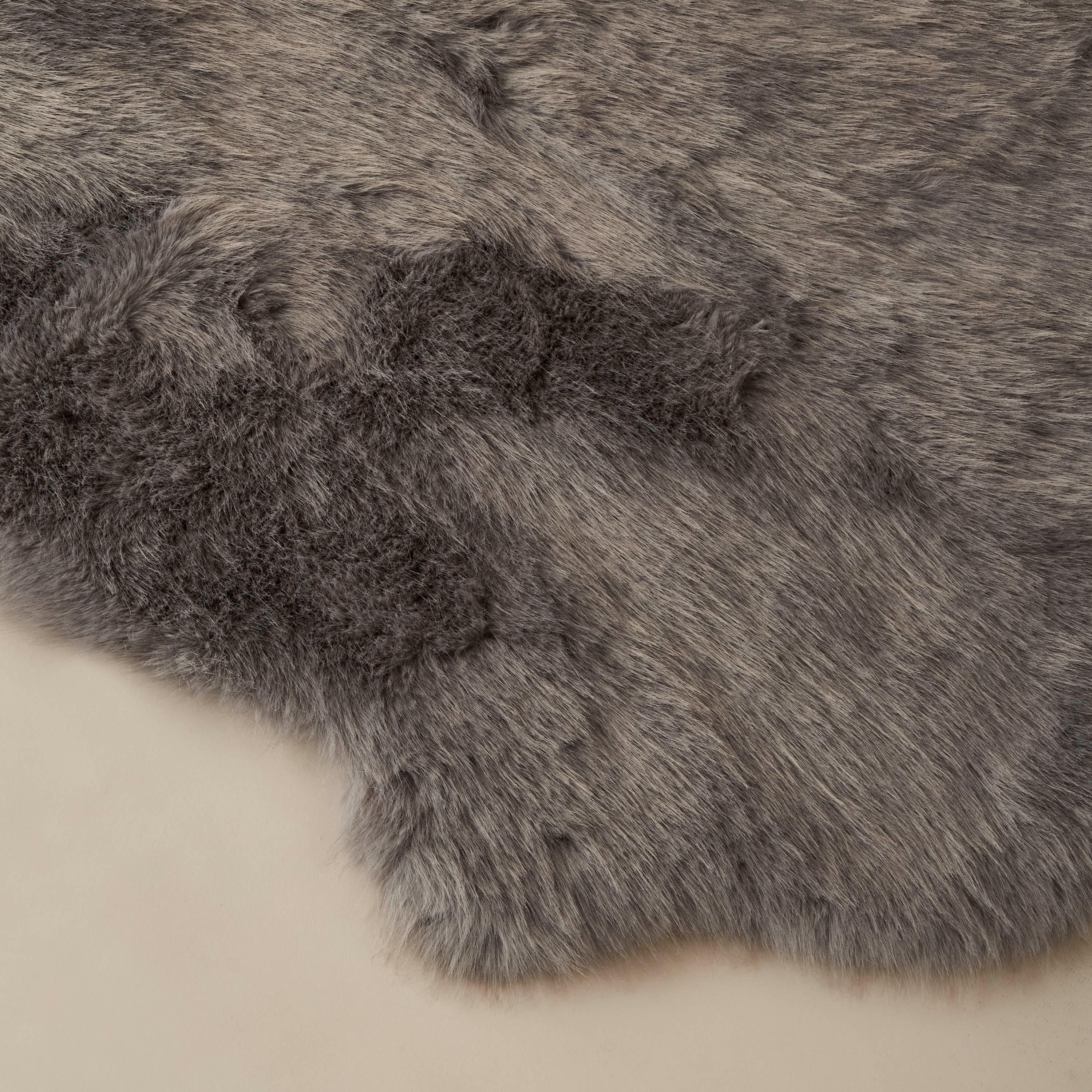 Faux Fur Rug - 90x165 cms-household-rugsandcarpets-rugs-image-3
