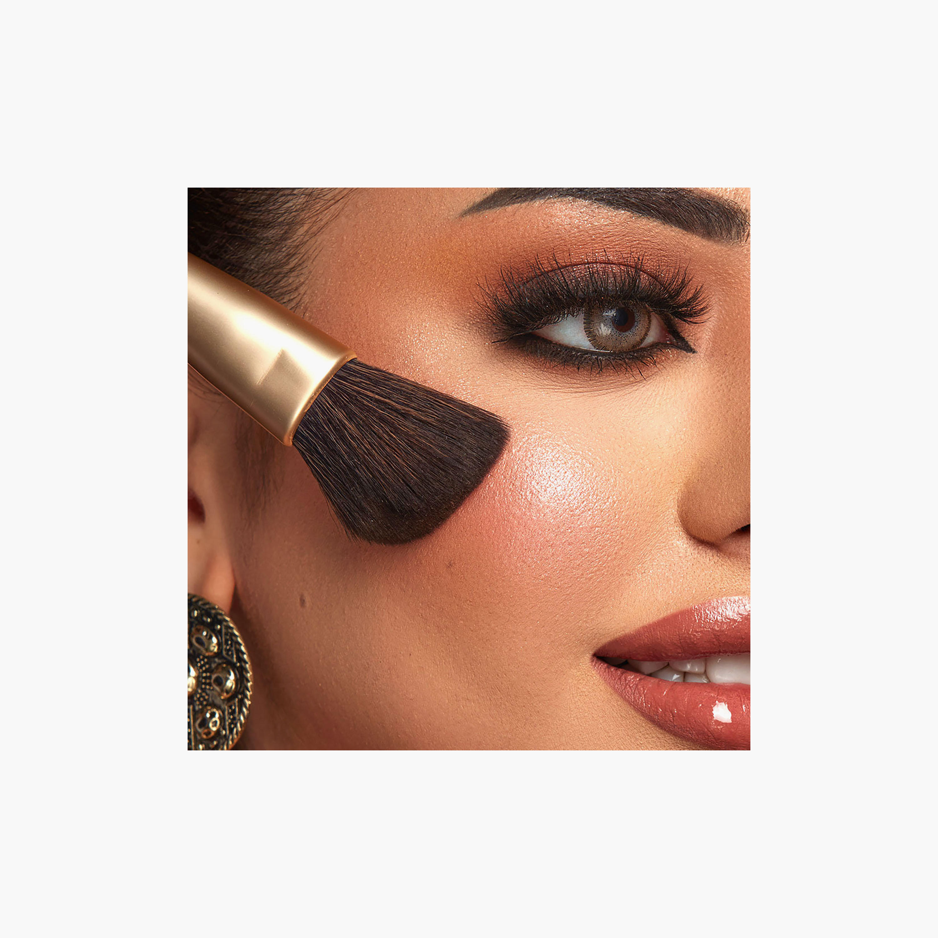 باليت الوجه والعينين من كاركتر كوزمتكس 17 غرام-beautyandpersonalcare-makeup-eyes-eyeshadows-image-3