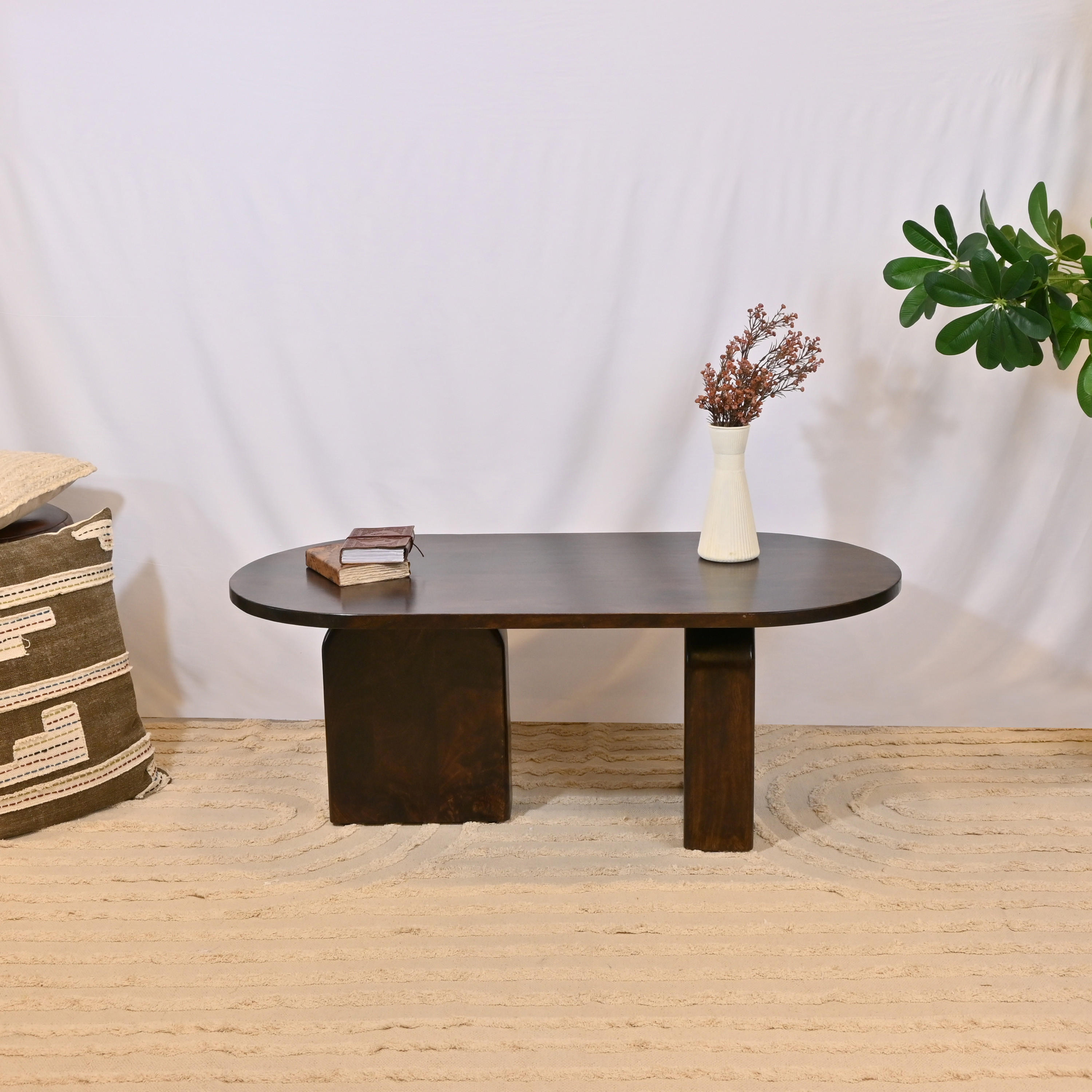 طاولة قهوة بيضاوية بسطح خشبي من لايف ستايل - 40×60 سم-furniture-livingroom-coffeetables-image-1