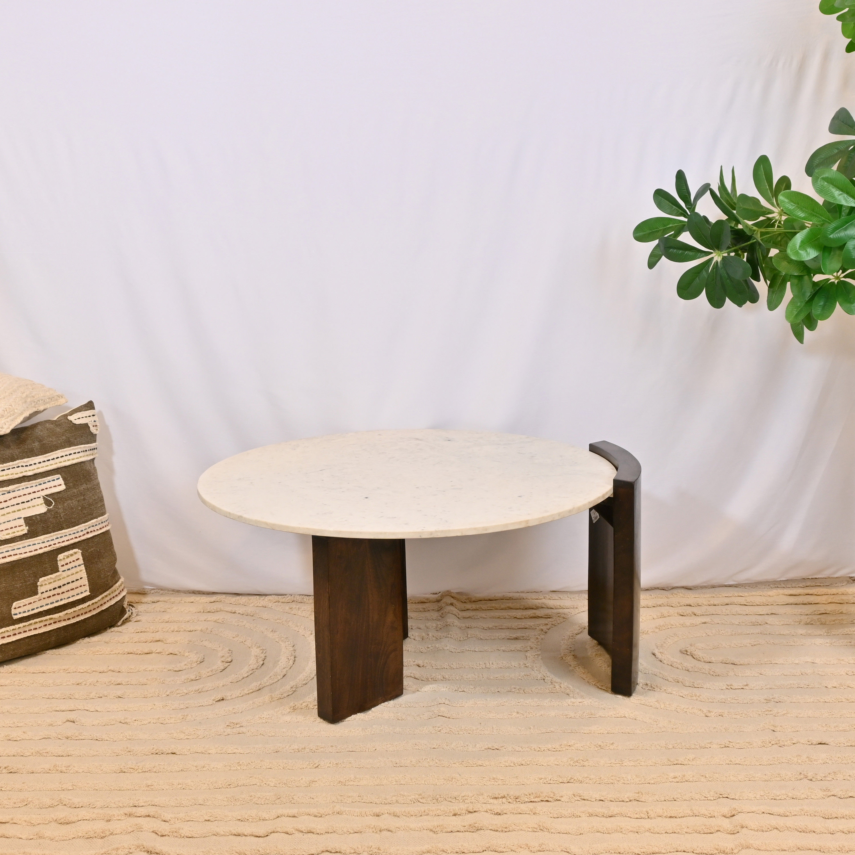 طاولة قهوة مستديرة بسطح خشبي من لايف ستايل - 45×55 سم-furniture-livingroom-coffeetables-image-2