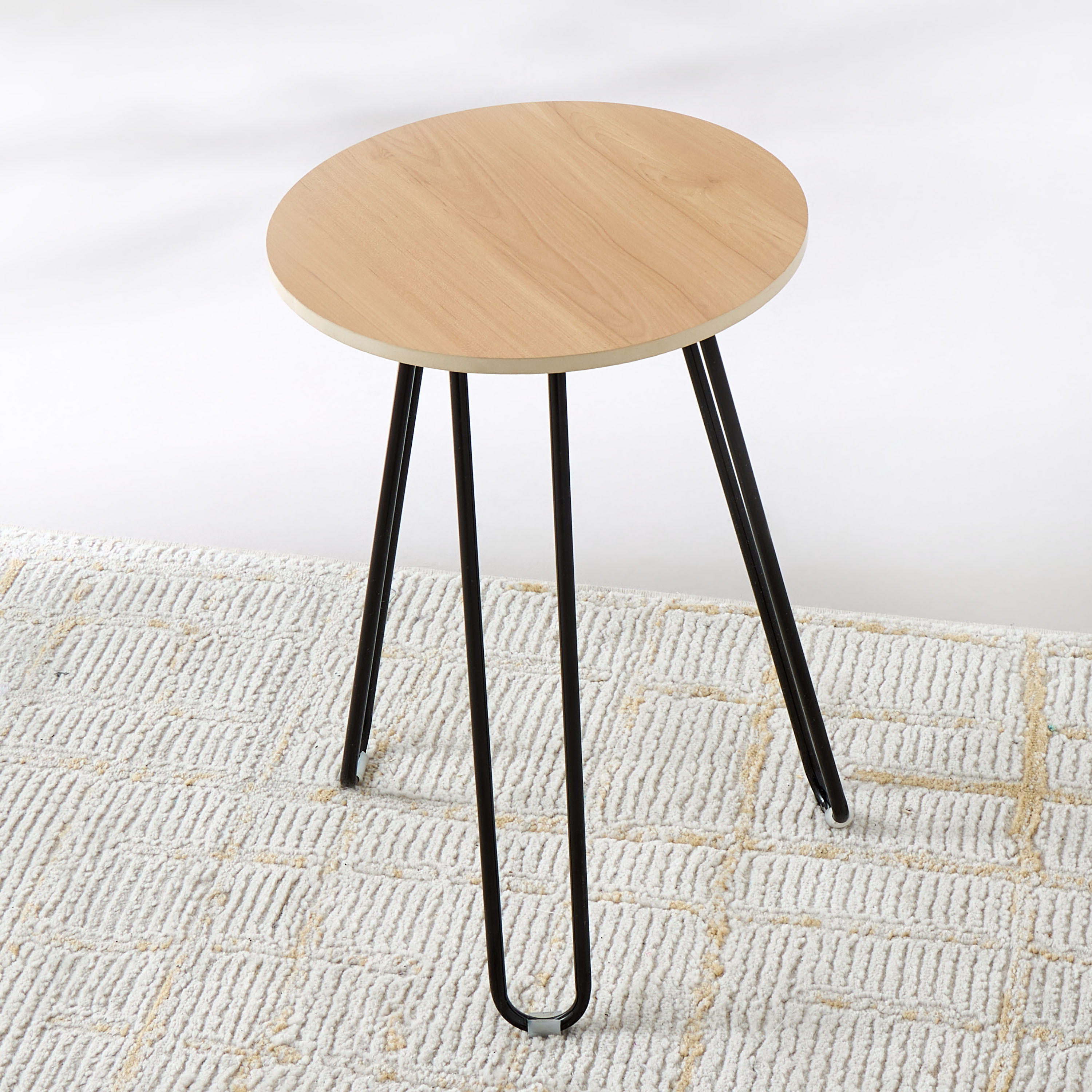 طاولة جانبية مستديرة بأرجل رفيعة شكل دبابيس الشعر - 29x46 سم-furniture-livingroom-sideandendtables-image-1