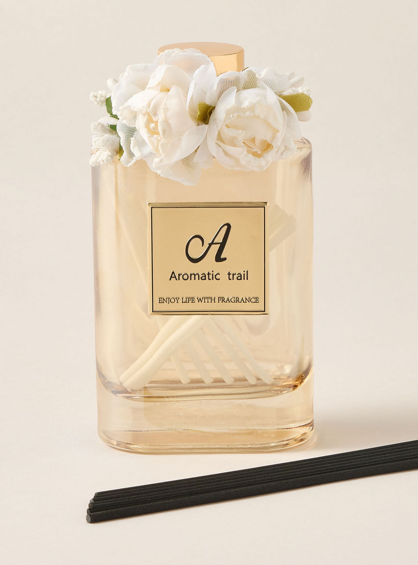مجموعة هدايا موزع عطور بأعواد برائحة فانيليا من أوروم-household-homefragrance-fragrancegiftset-image-4