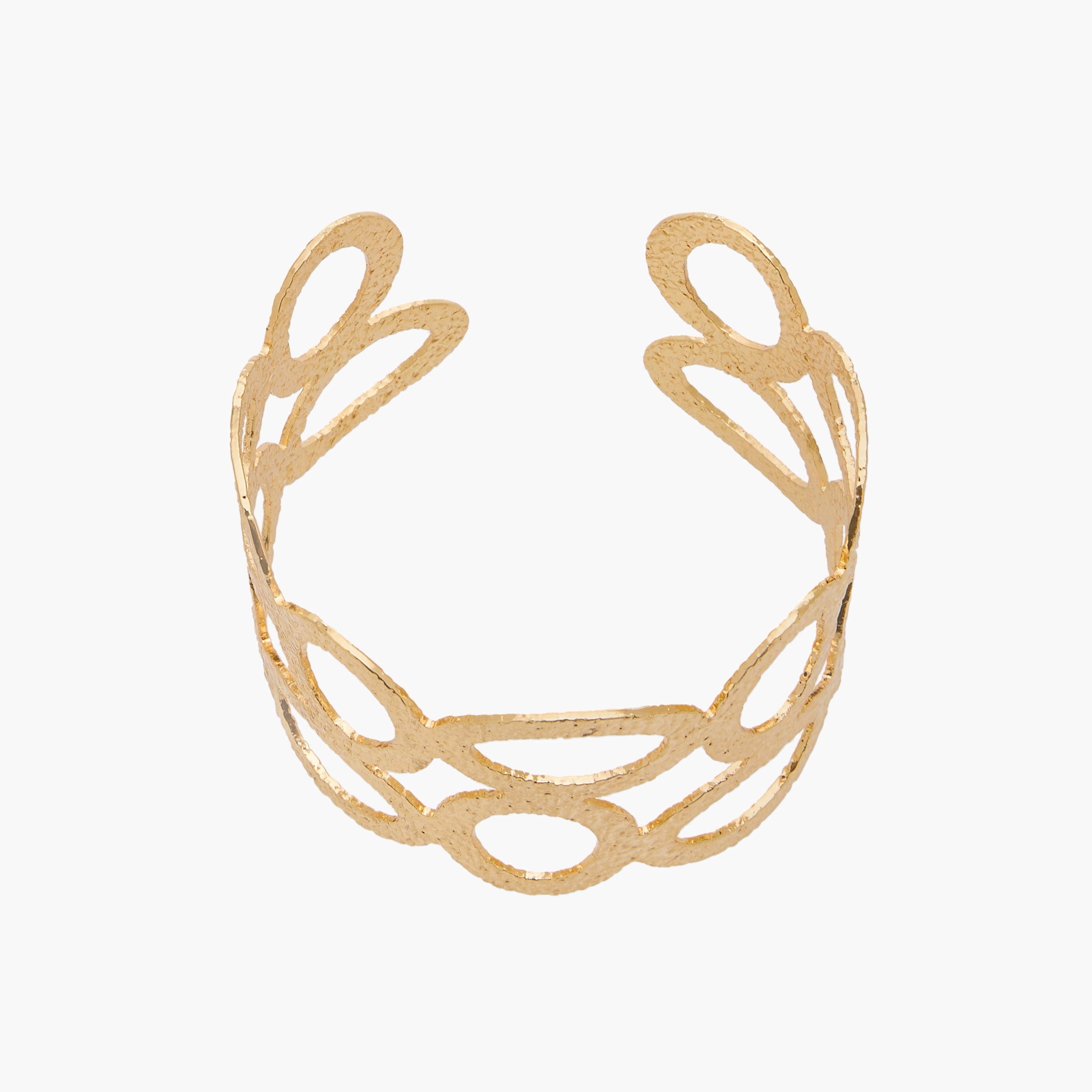 سوار معدن بتفاصيل مفرّغة-women-watchesandjewellery-jewellery-banglesandbracelets-image-2