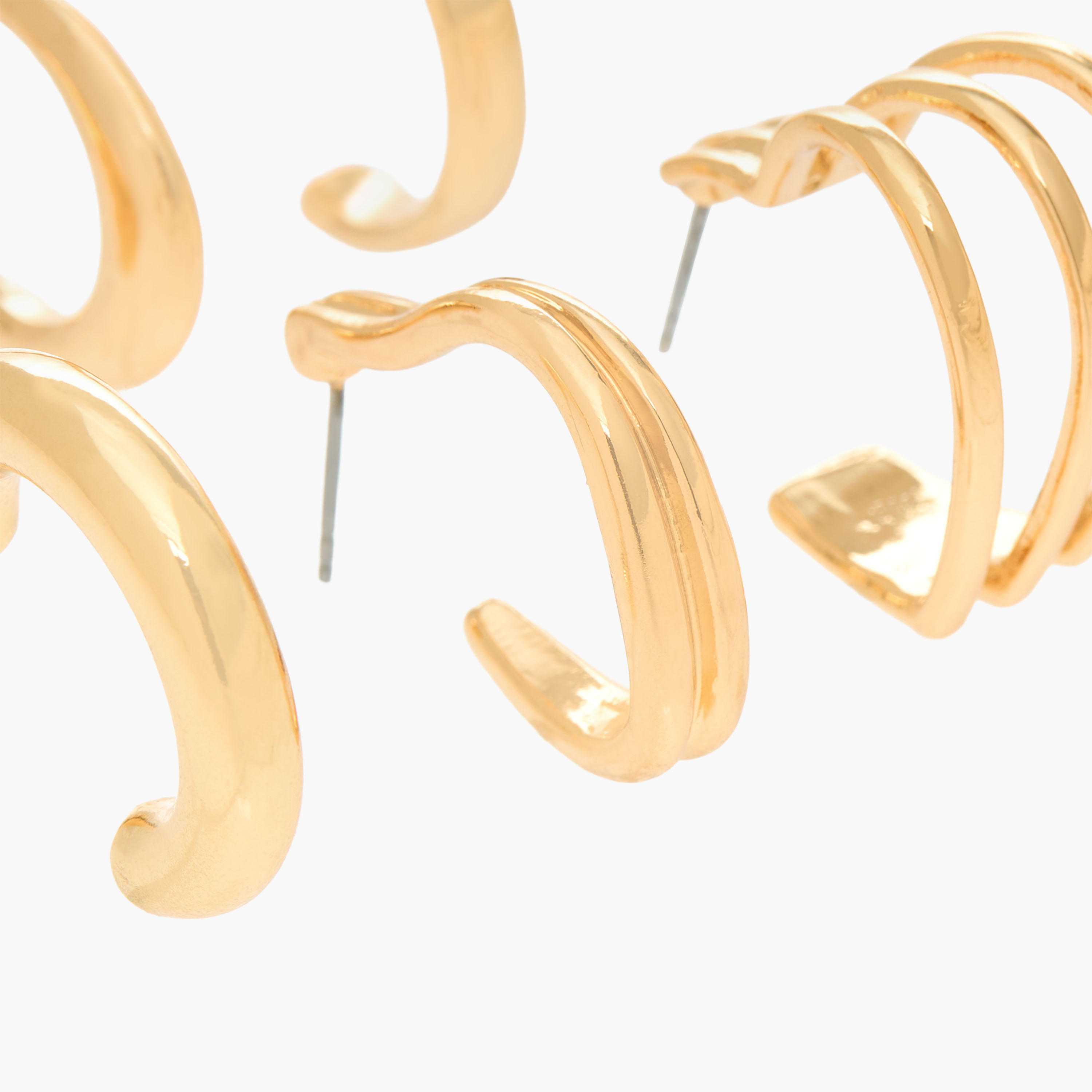طقم حلقان طوق بلون ذهبي ومكبس إغلاق خلفي - طقم 6 أزواج-women-watchesandjewellery-jewellery-earrings-image-3