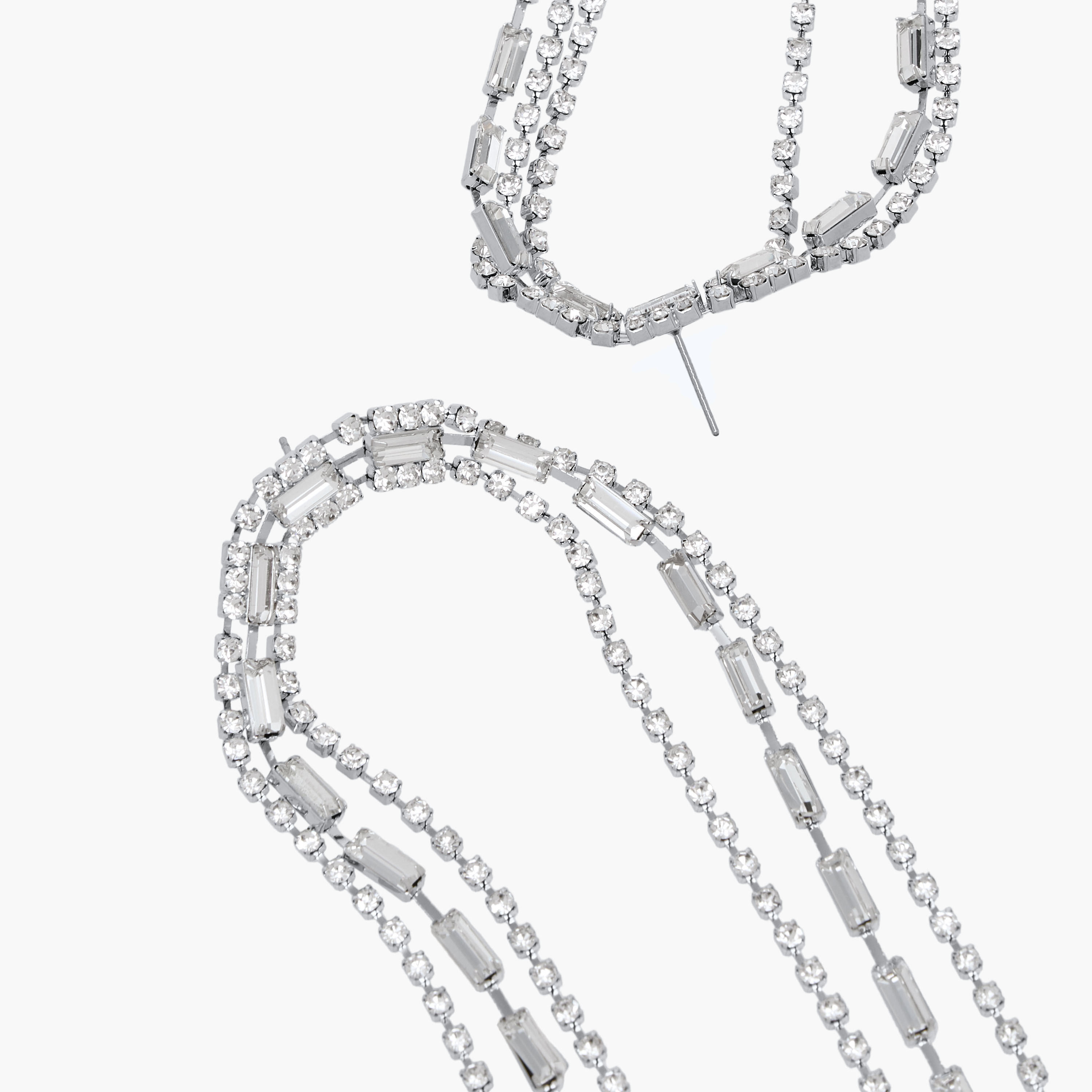حلق متدلي بلون فضي ومكبس إغلاق خلفي-women-watchesandjewellery-jewellery-earrings-image-3