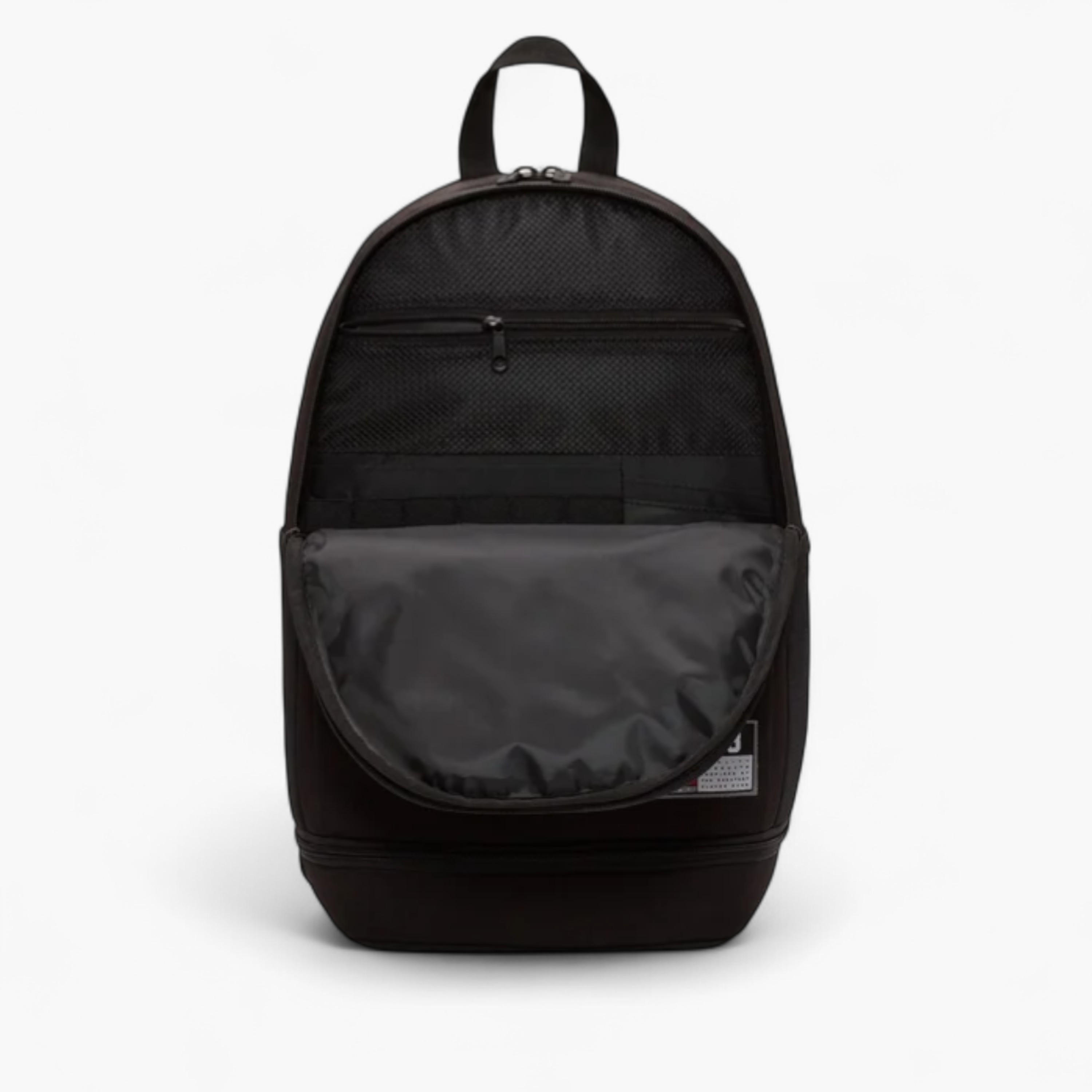 شنطة ظهر جوردان جيرسي من نايك - 9A0780-023-school-bagsandbackpacks-backpacks-image-3
