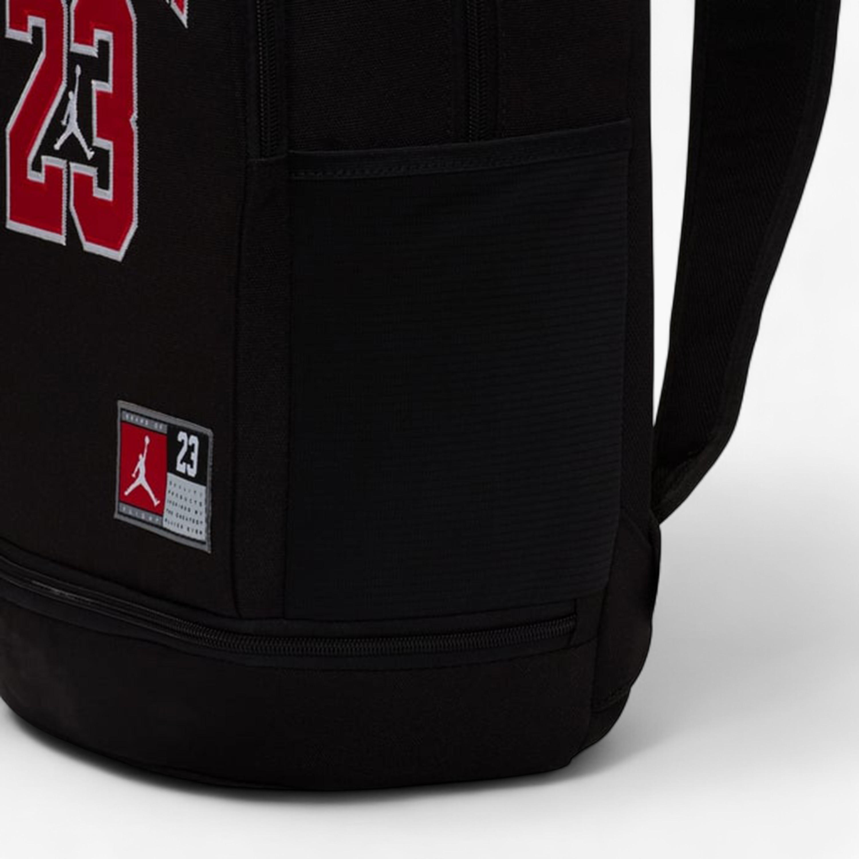 شنطة ظهر جوردان جيرسي من نايك - 9A0780-023-school-bagsandbackpacks-backpacks-image-6