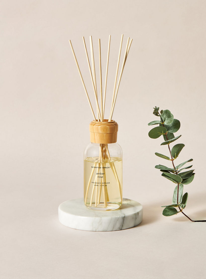 Scented Space Amberian Woods Reed Diffuser - 200 ml-household-homefragrance-reeddiffusers-image-1