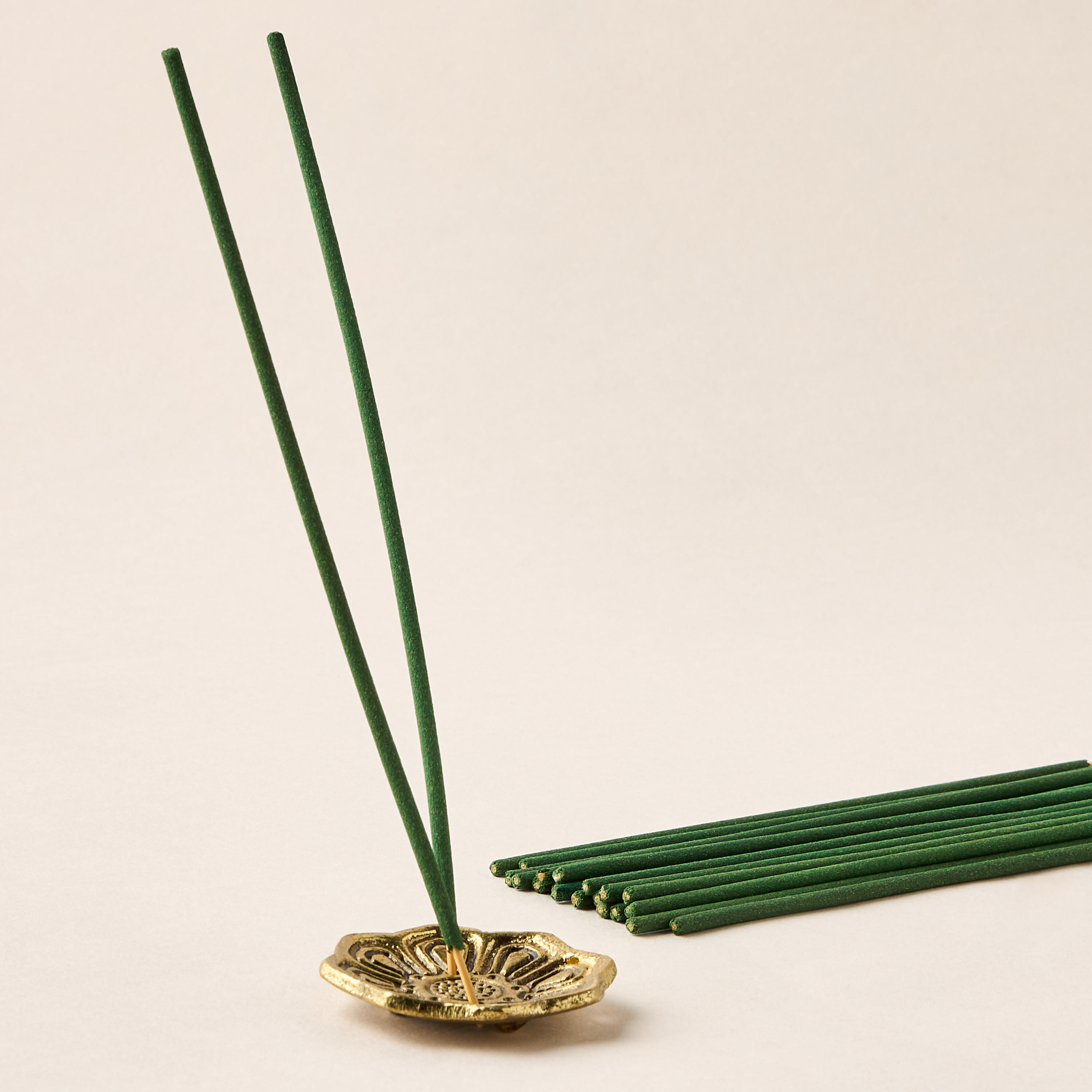 Golden Souk 24-Piece Oud Drift Incense Stick Set-household-homefragrance-potpourri-image-2