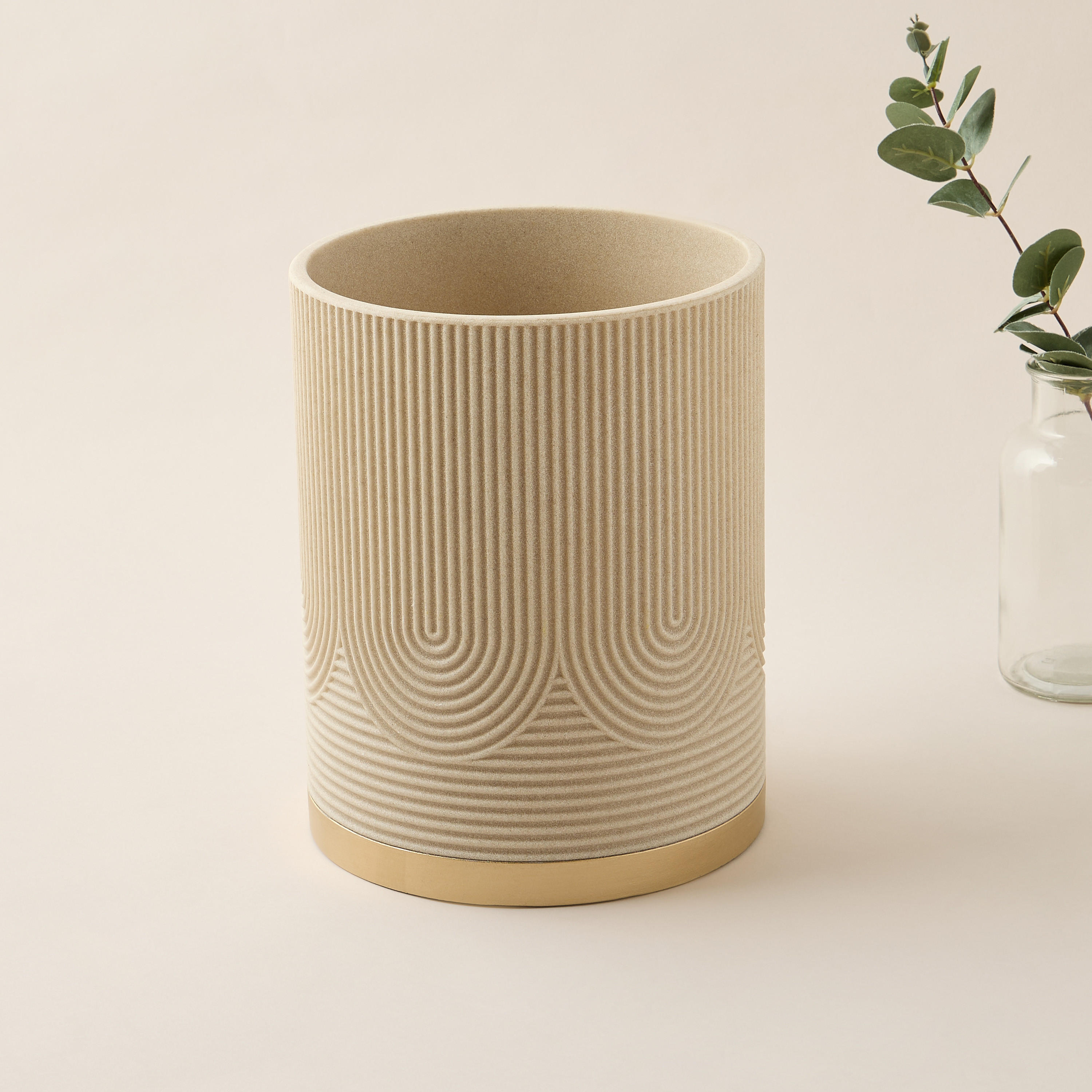 Swirl Textured Polyresin Waste Bin-household-bathandlaundry-wastebinsandaccessories-image-2
