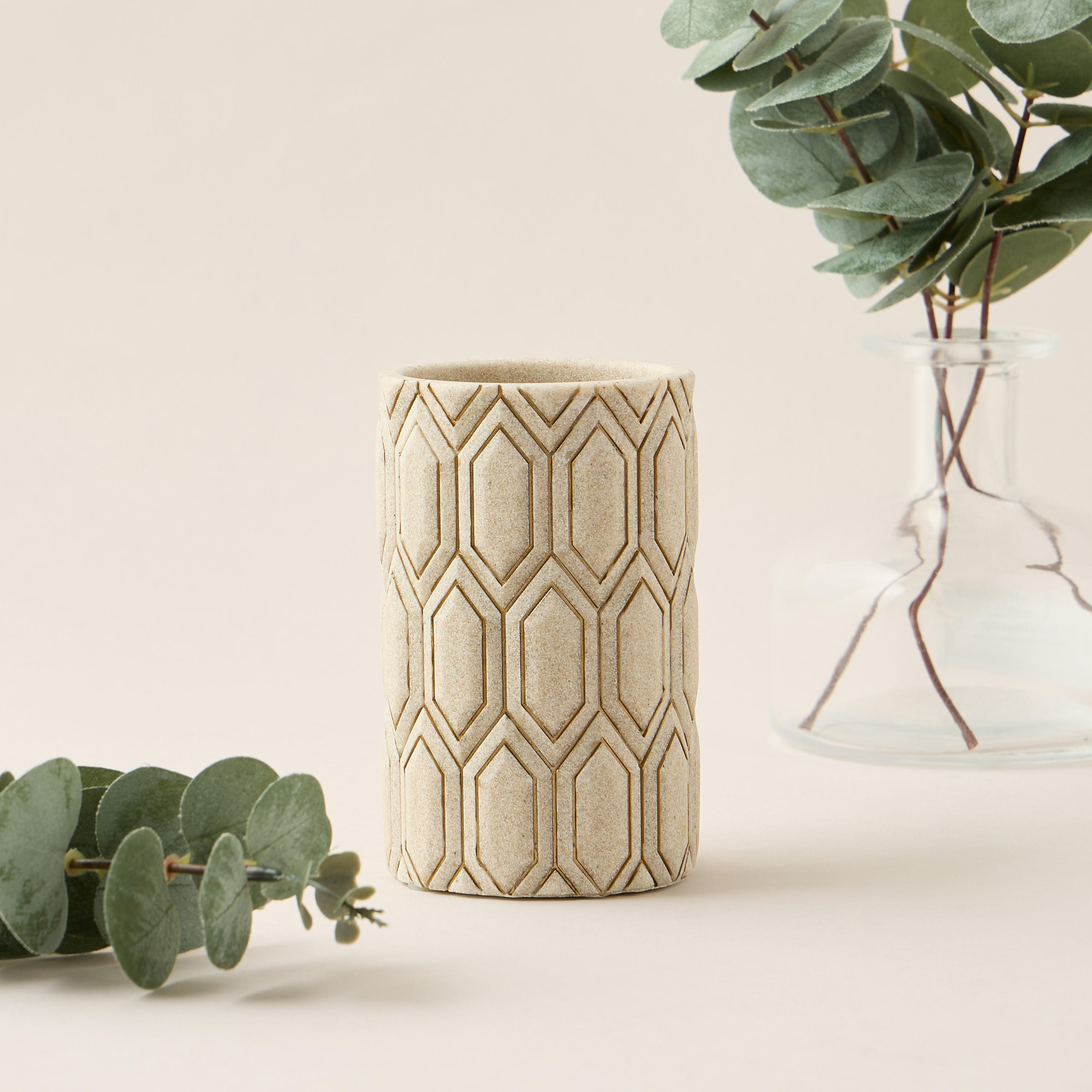 Darwaza Geometric Textured Tumbler-household-bathandlaundry-bathaccessories-toothbrushholdersandtumblers-image-1