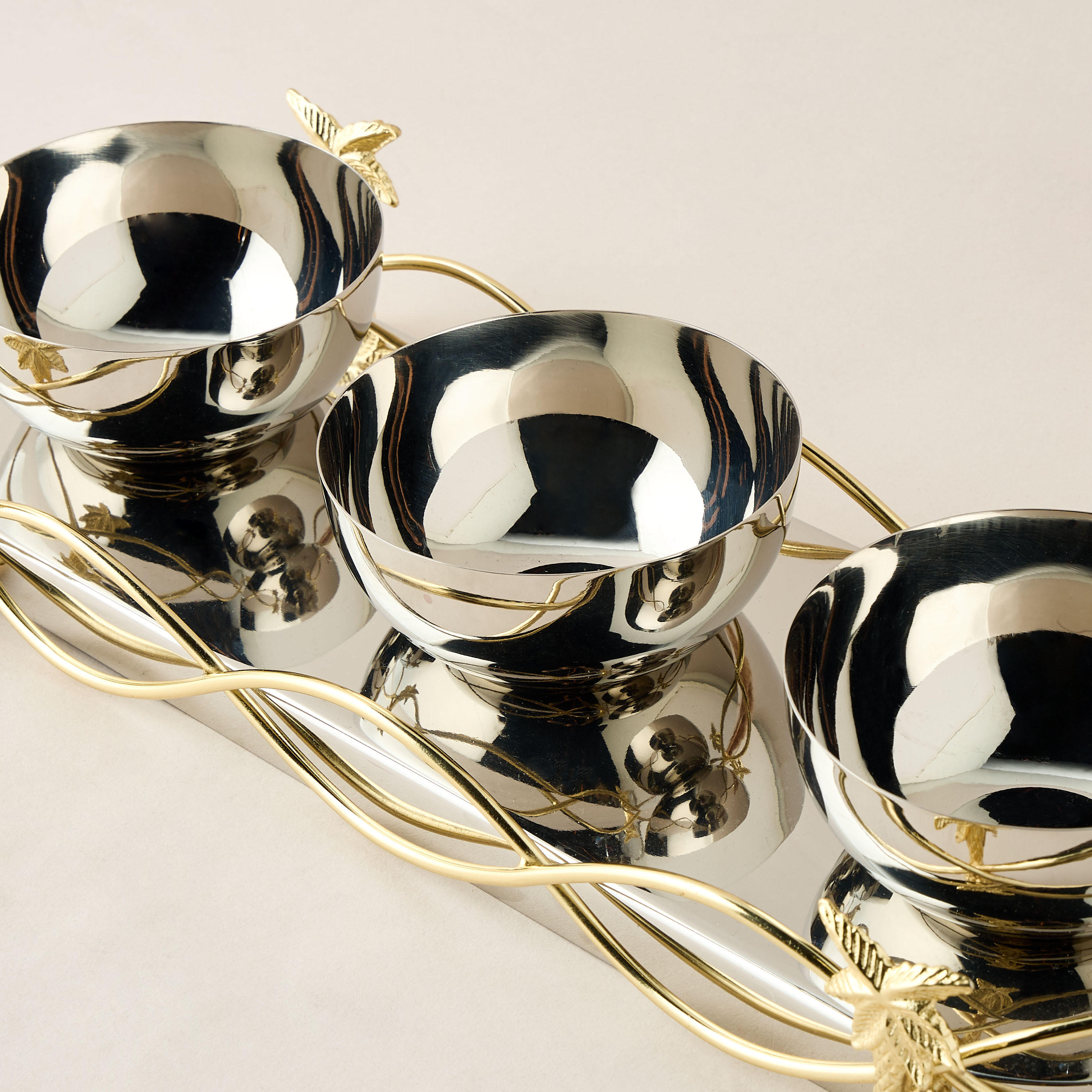 Nakhla 3-Piece Serving Bowl Set with Tray-household-dining-serveware-servingtrays-image-3