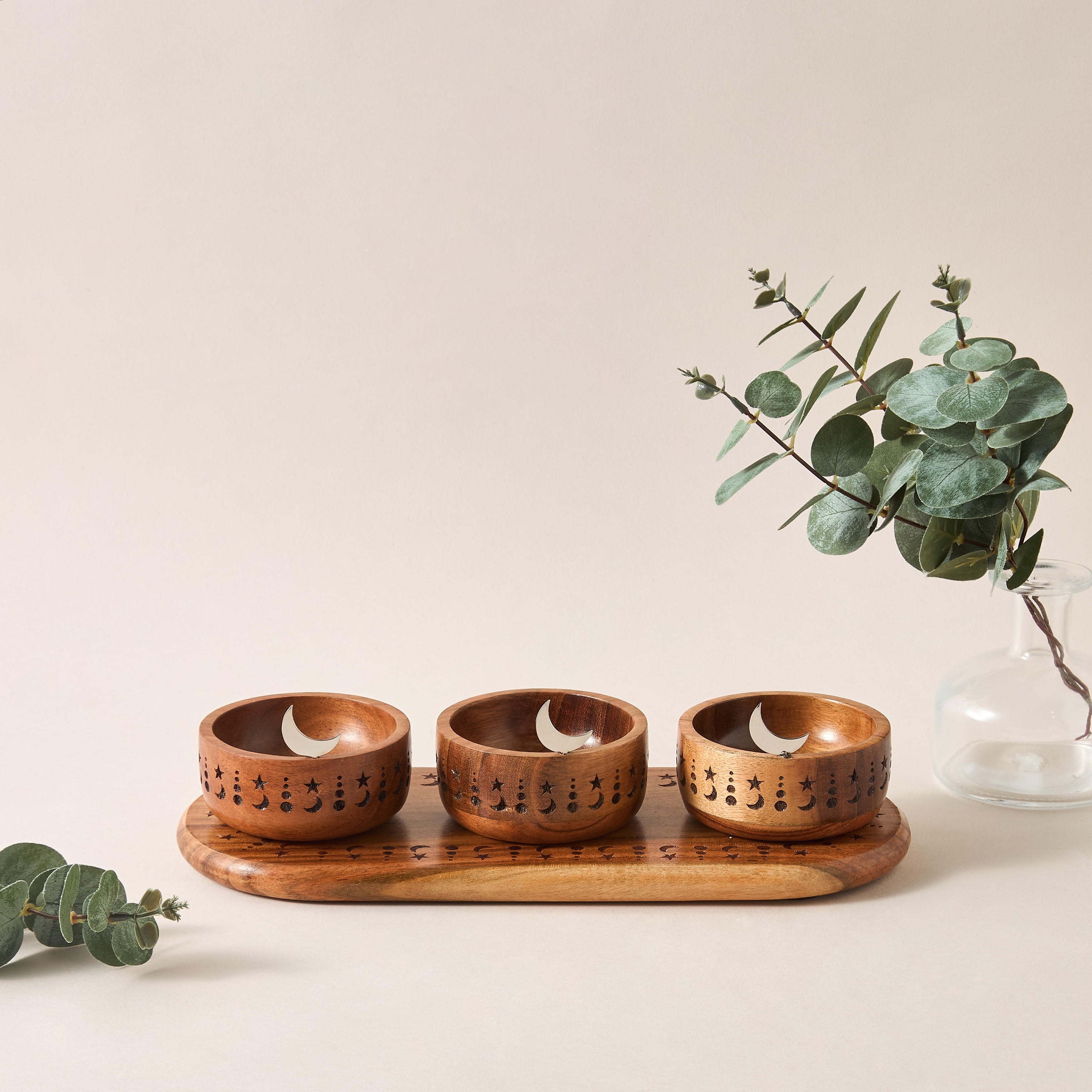 Noor 3-Bowl Star and Moon Cutout Condiment Set with Tray - 33x14 cms-household-dining-serveware-servingtrays-image-1
