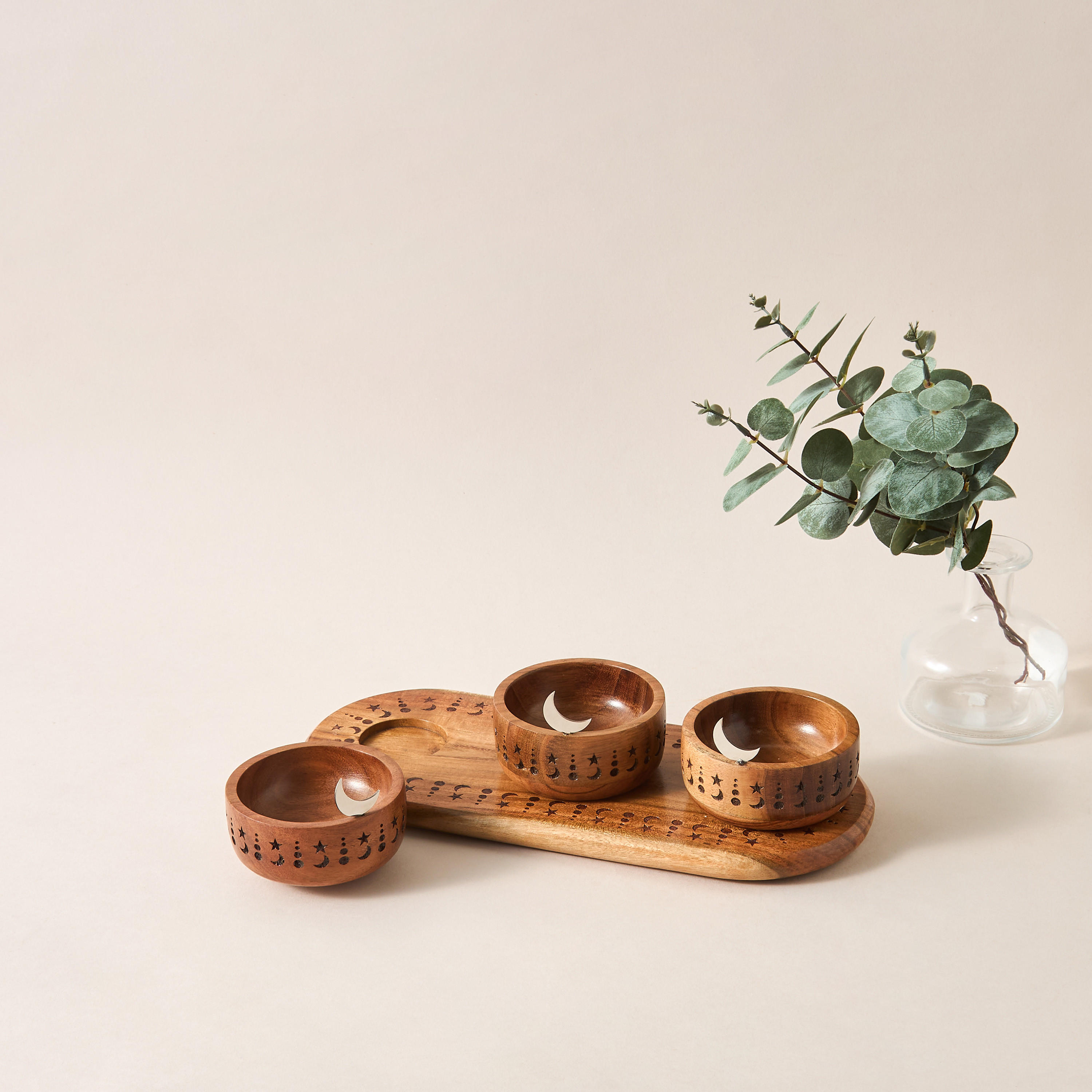 Noor 3-Bowl Star and Moon Cutout Condiment Set with Tray - 33x14 cms-household-dining-serveware-servingtrays-image-3