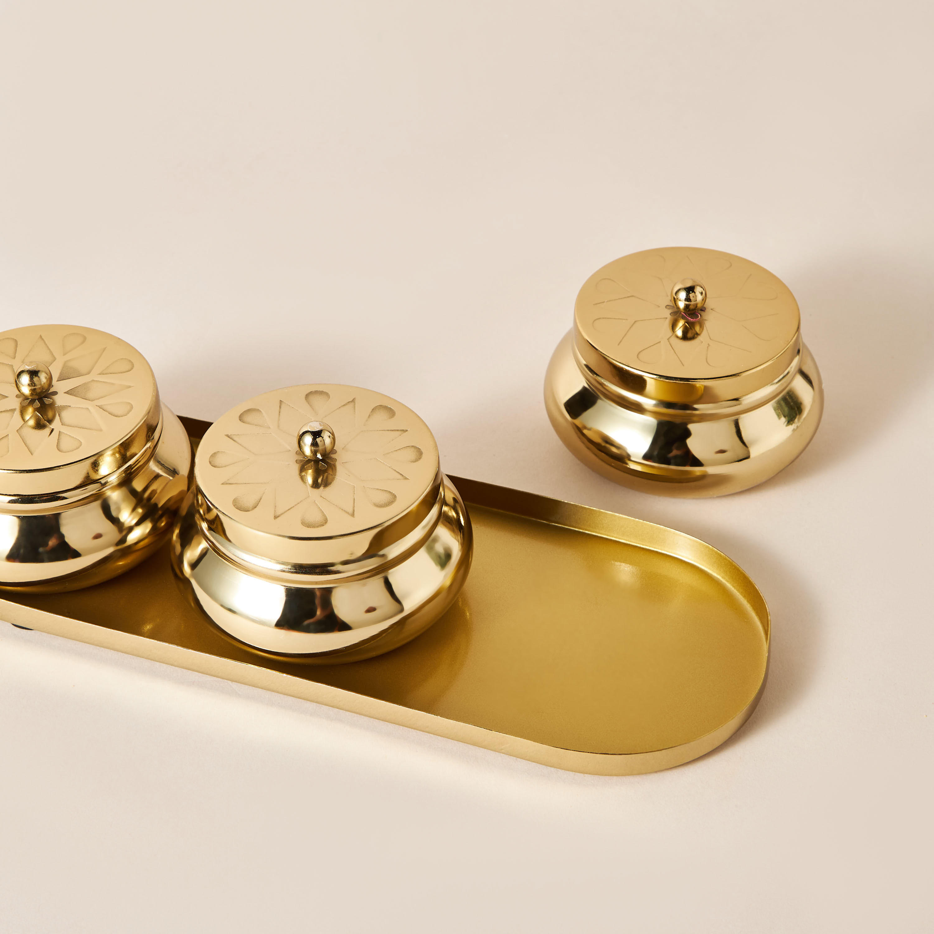 Metal 4-Piece Bowl and Tray Set-household-dining-serveware-servingtrays-image-5