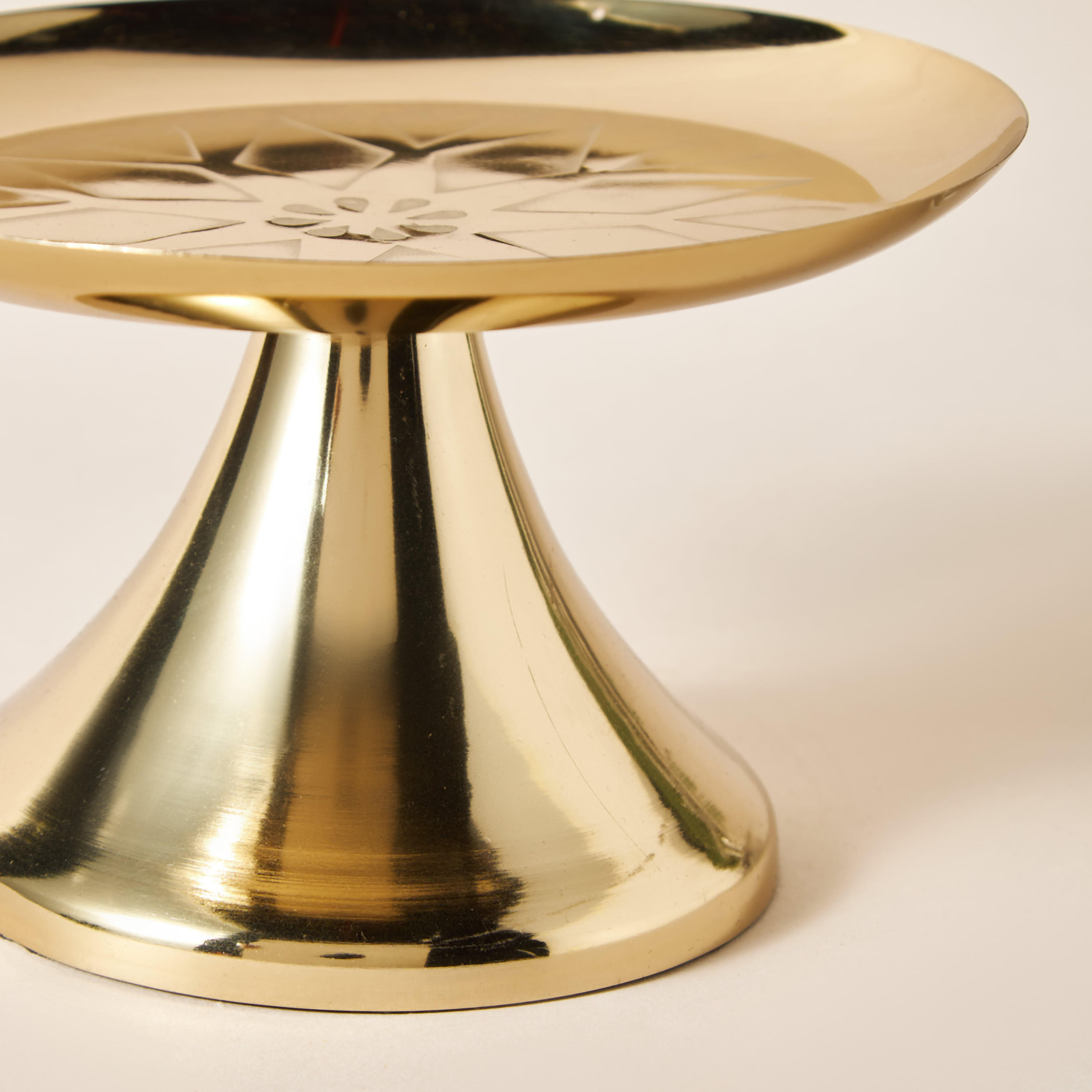 Metal Cake Stand - 12 cms-household-dining-serveware-cakestands-image-4